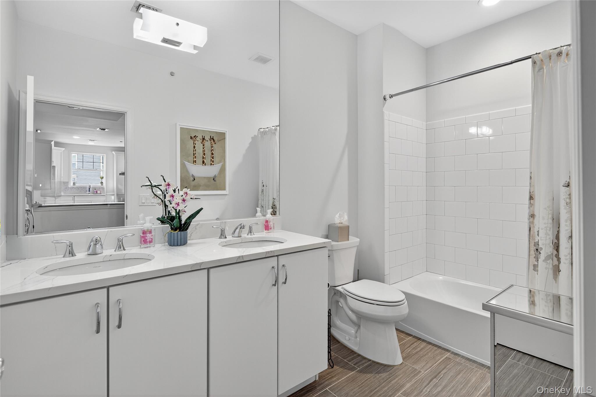 2202 Townhome Way, Huntington Station, NY 11746