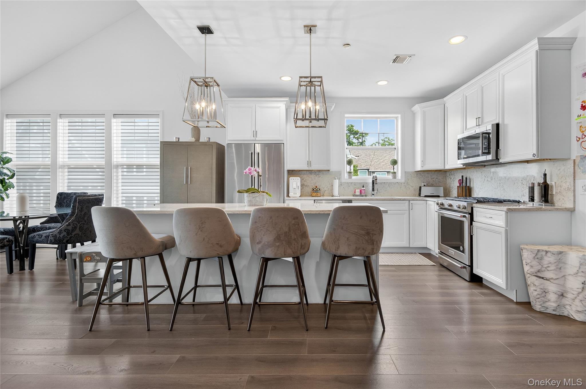 2202 Townhome Way, Huntington Station, NY 11746