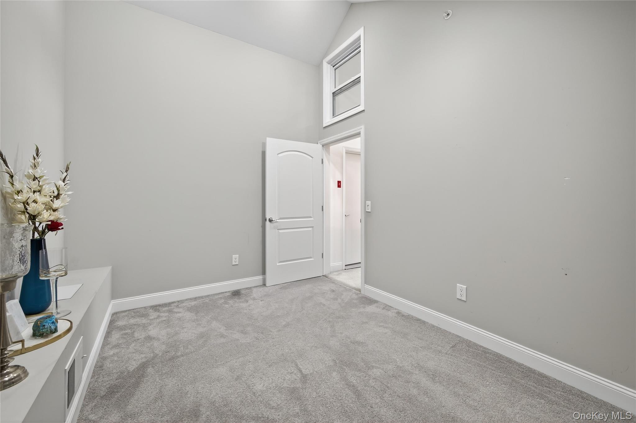 2202 Townhome Way, Huntington Station, NY 11746