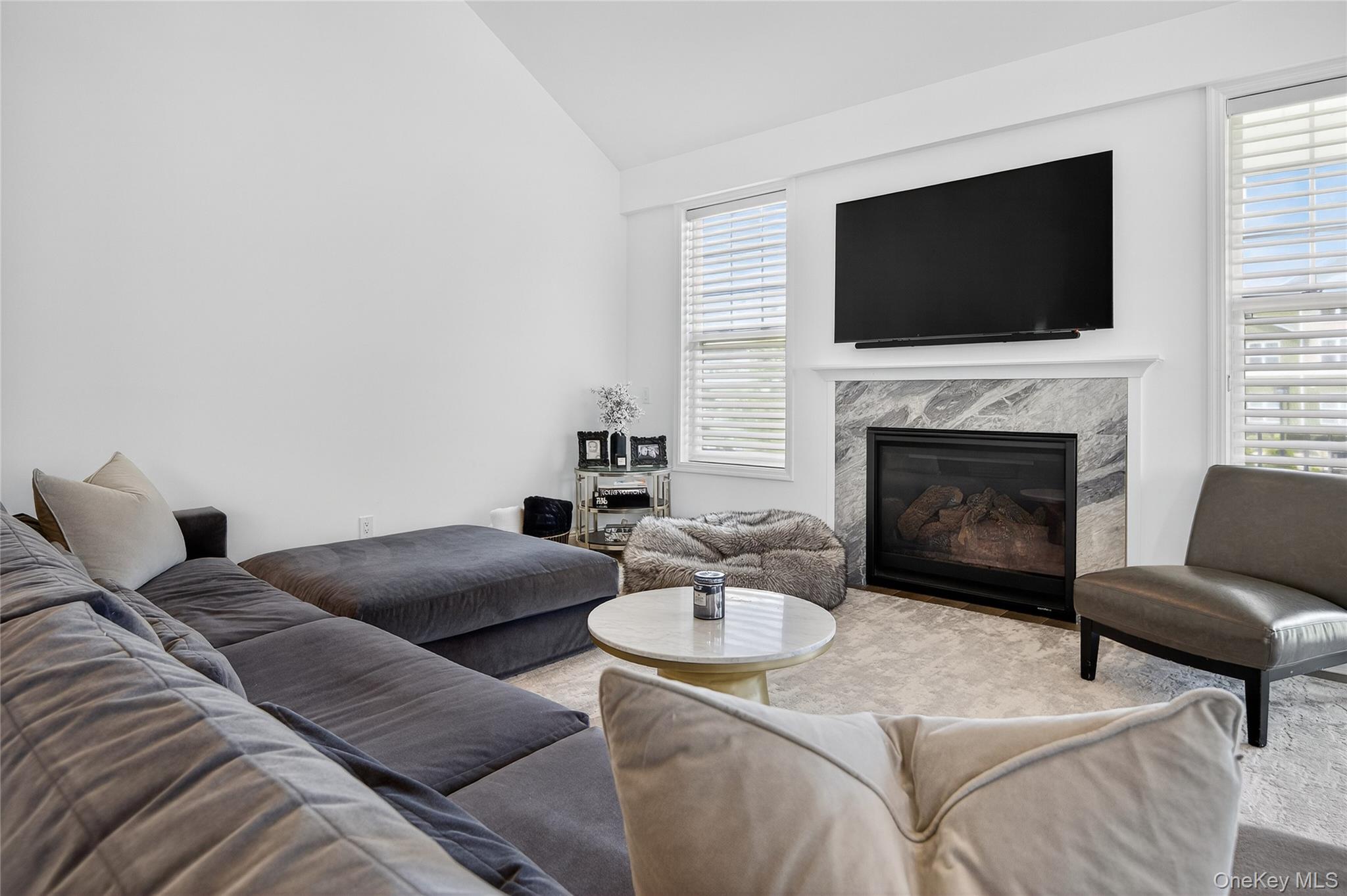 2202 Townhome Way, Huntington Station, NY 11746