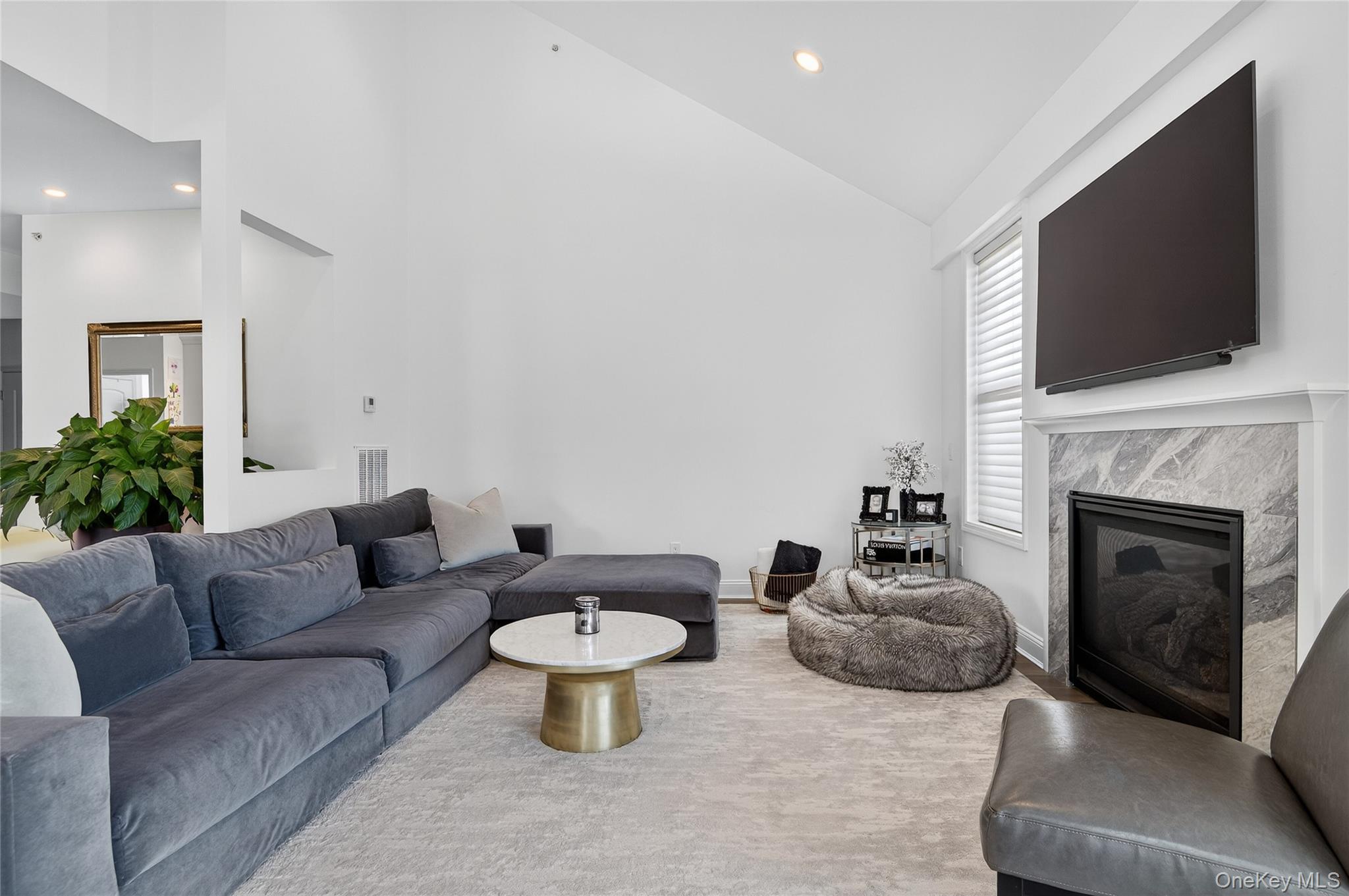 2202 Townhome Way, Huntington Station, NY 11746