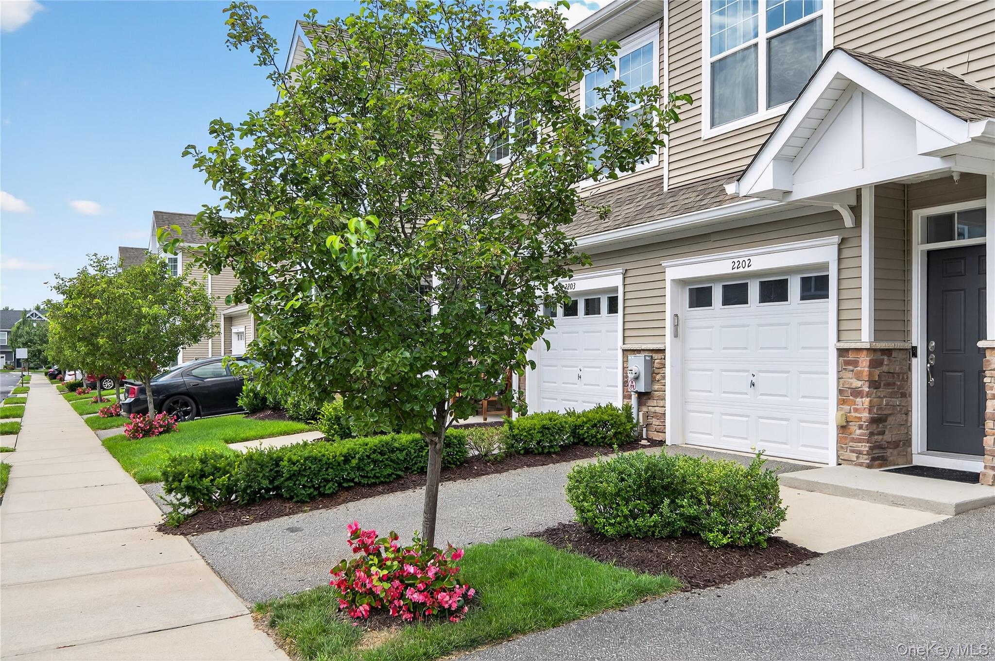 2202 Townhome Way, Huntington Station, NY 11746