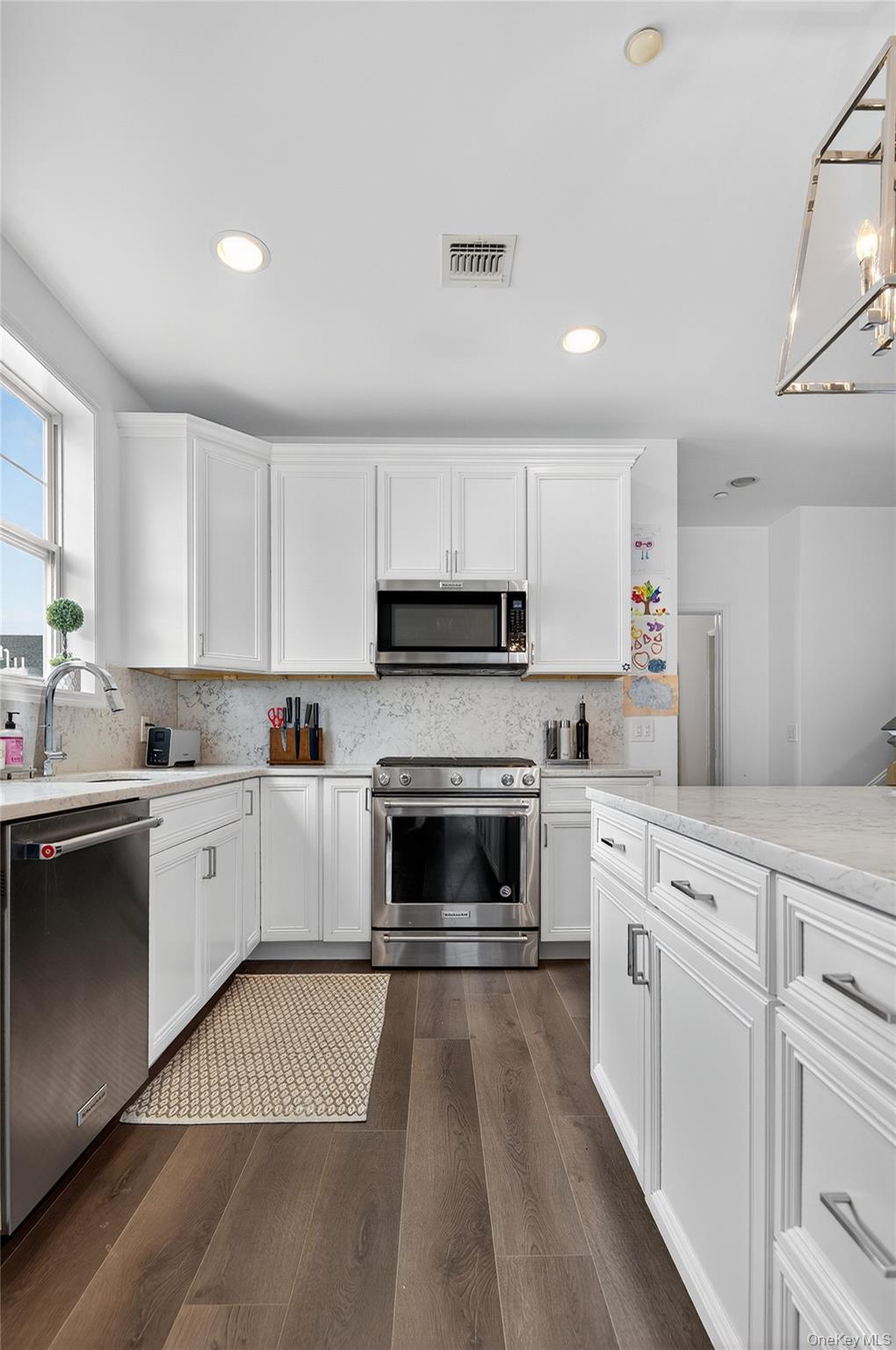 2202 Townhome Way, Huntington Station, NY 11746