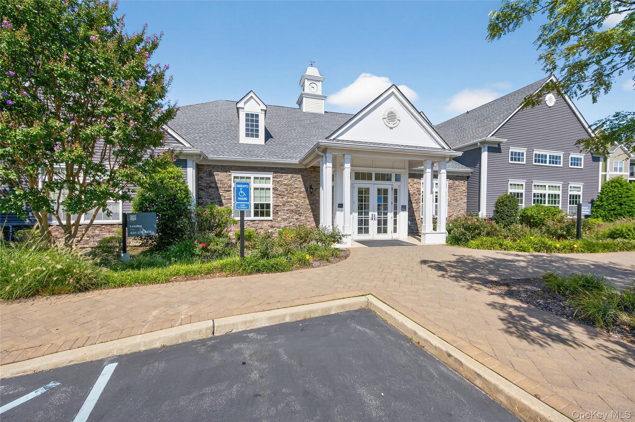 2202 Townhome Way, Huntington Station, NY 11746