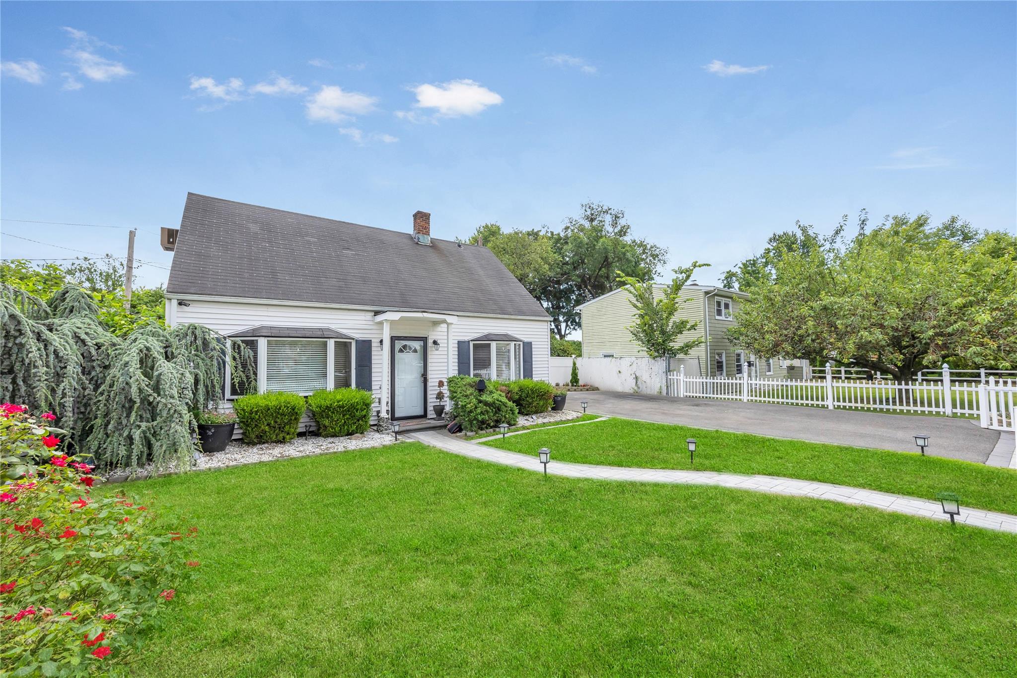 71 Slate Lane, Levittown, NY 11756
