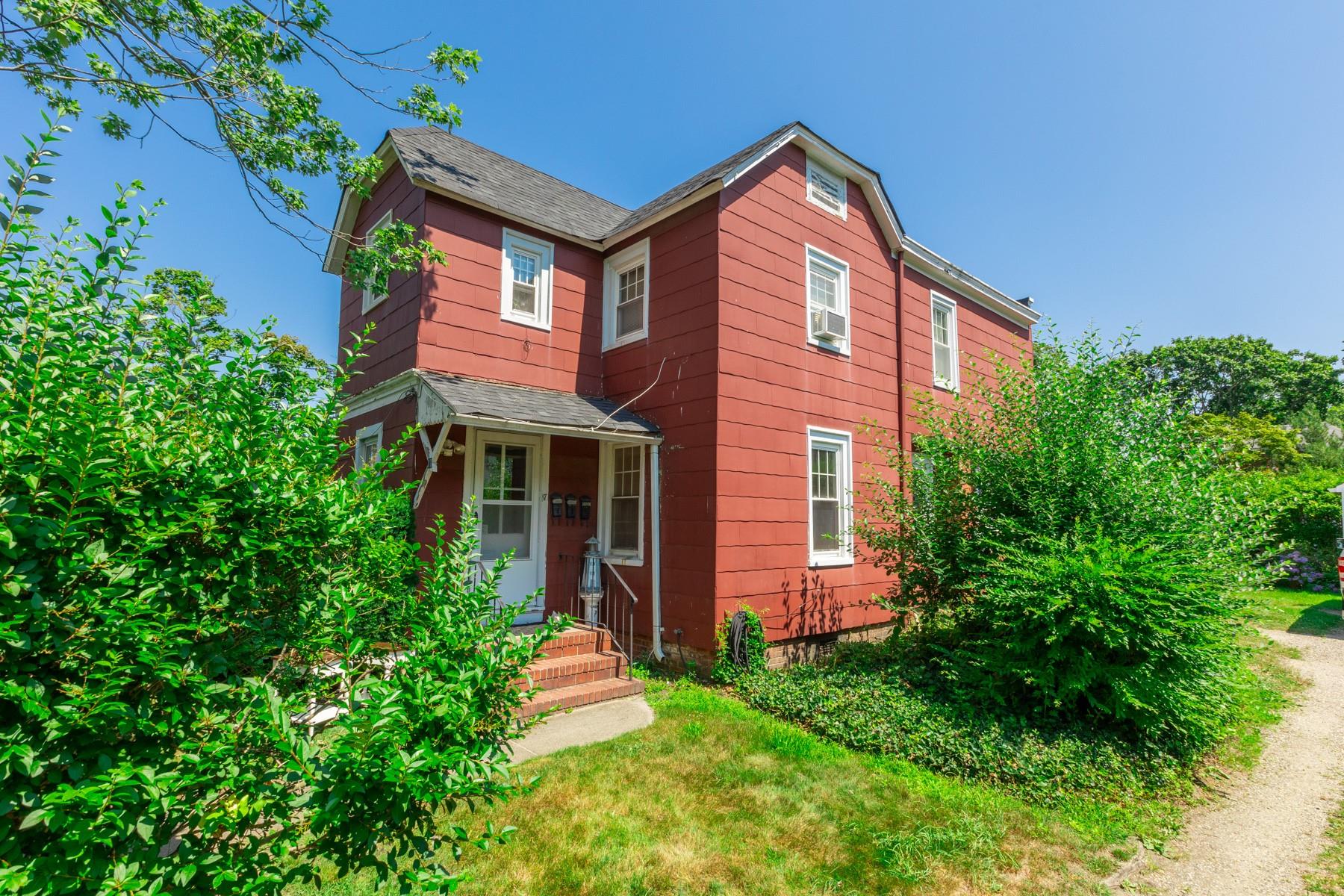 17 S Park Avenue, Bay Shore, NY 11706