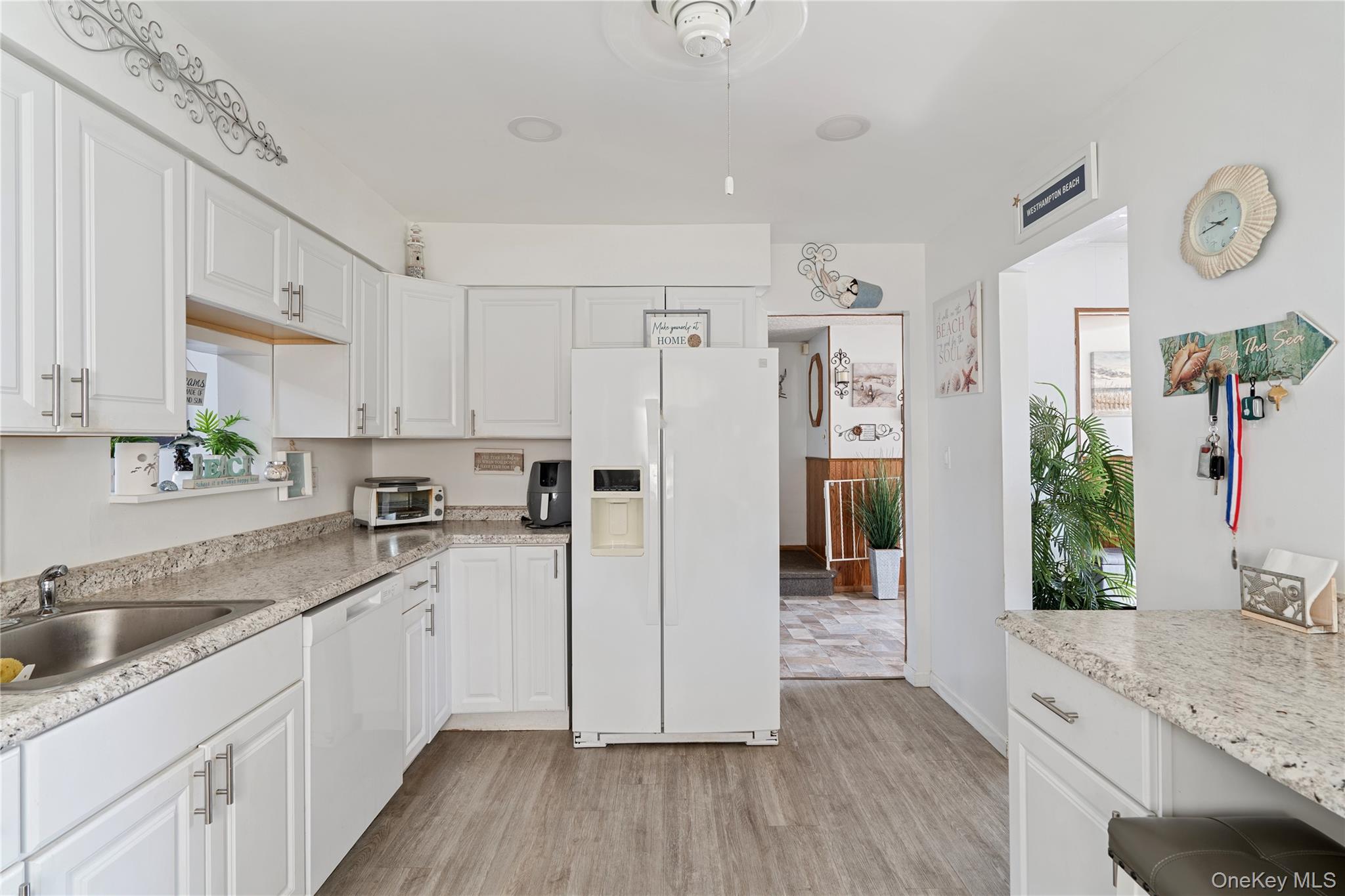 245 Lido Parkway, Lindenhurst, NY 11757