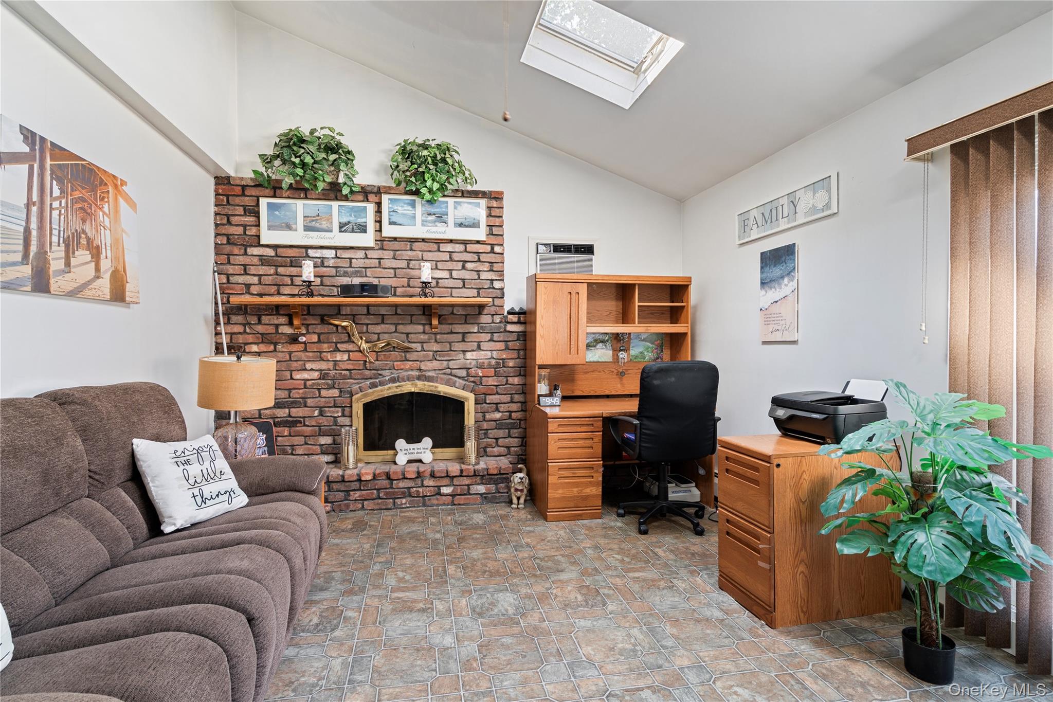 245 Lido Parkway, Lindenhurst, NY 11757