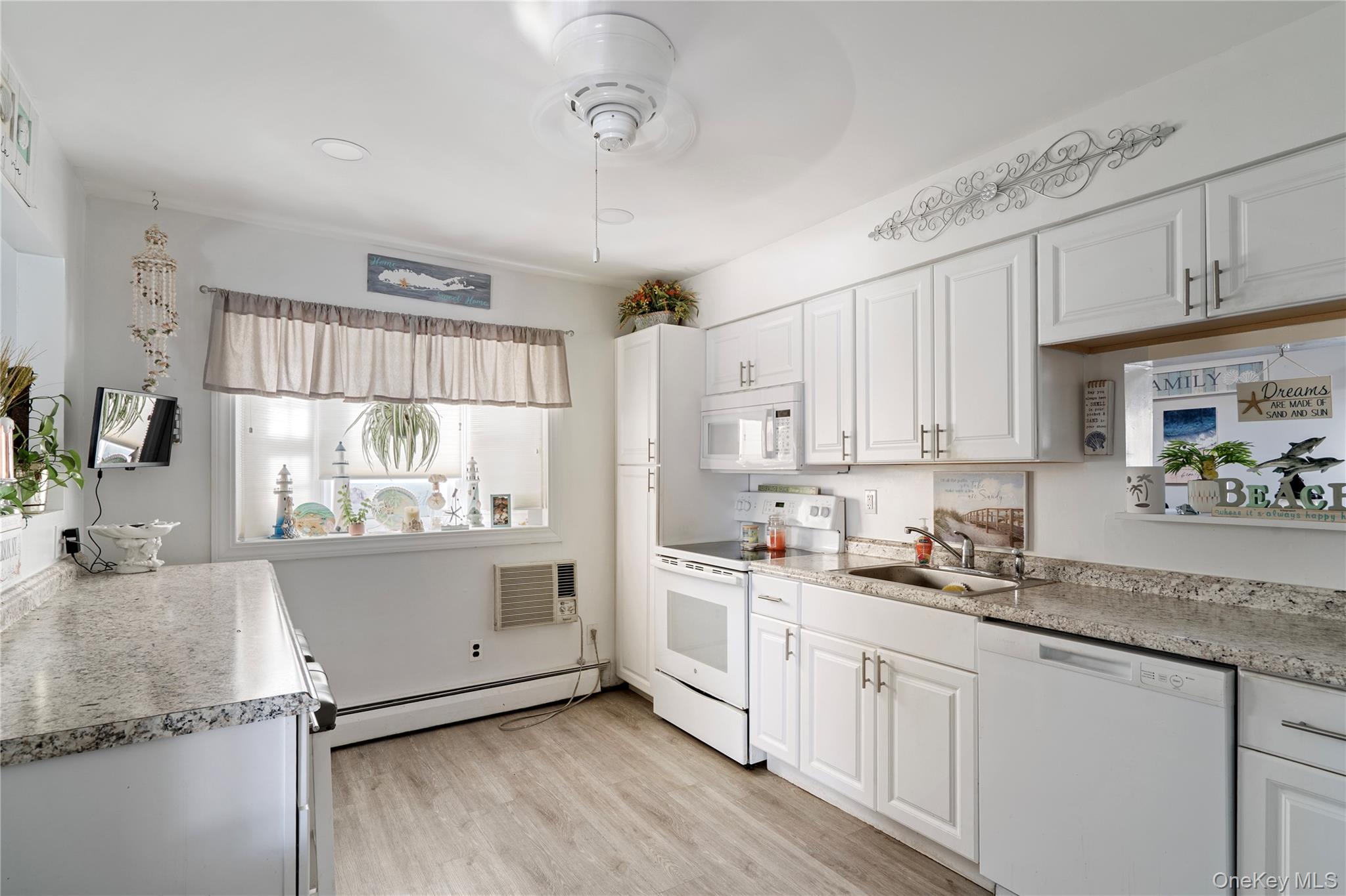 245 Lido Parkway, Lindenhurst, NY 11757