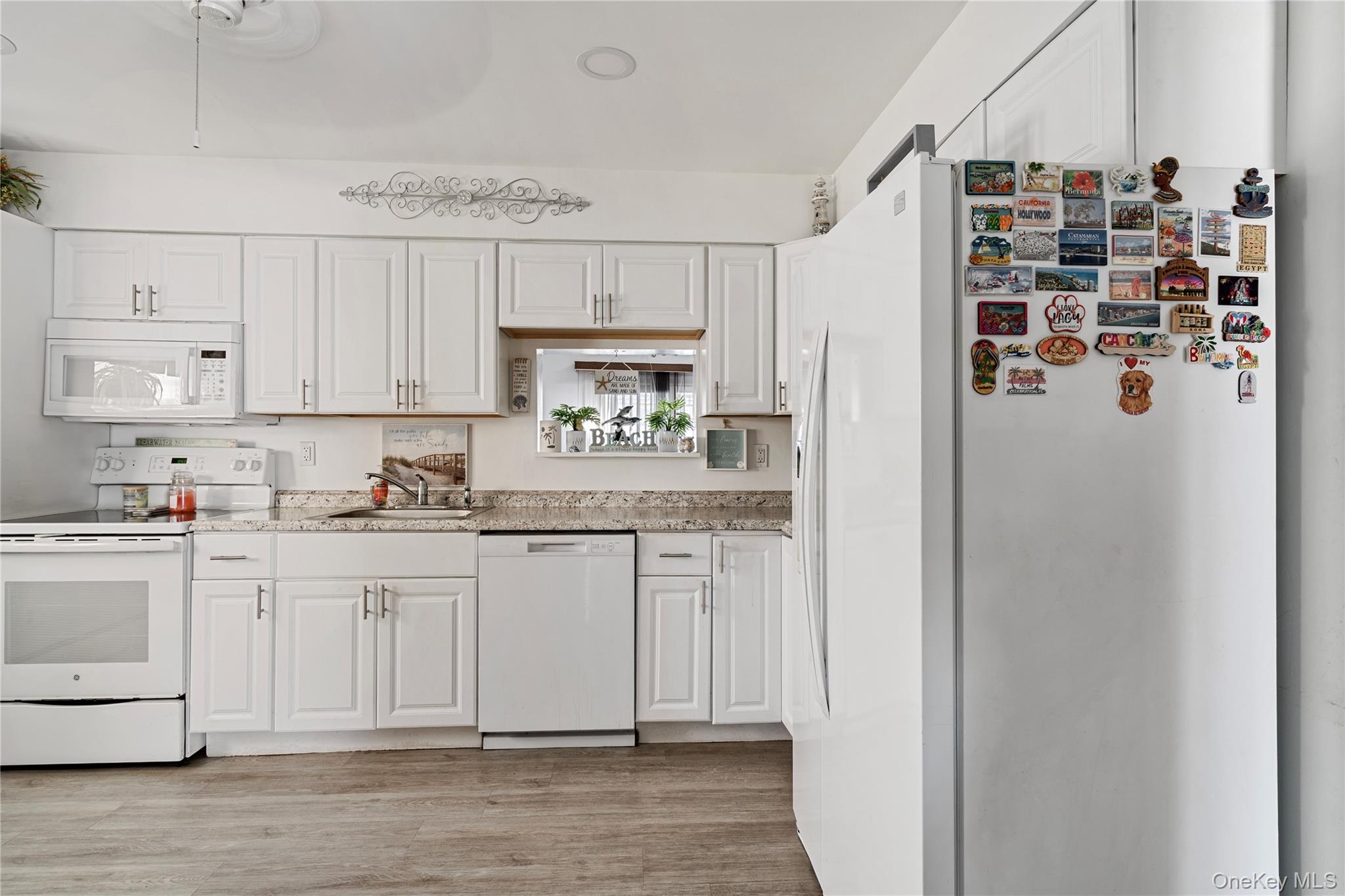 245 Lido Parkway, Lindenhurst, NY 11757