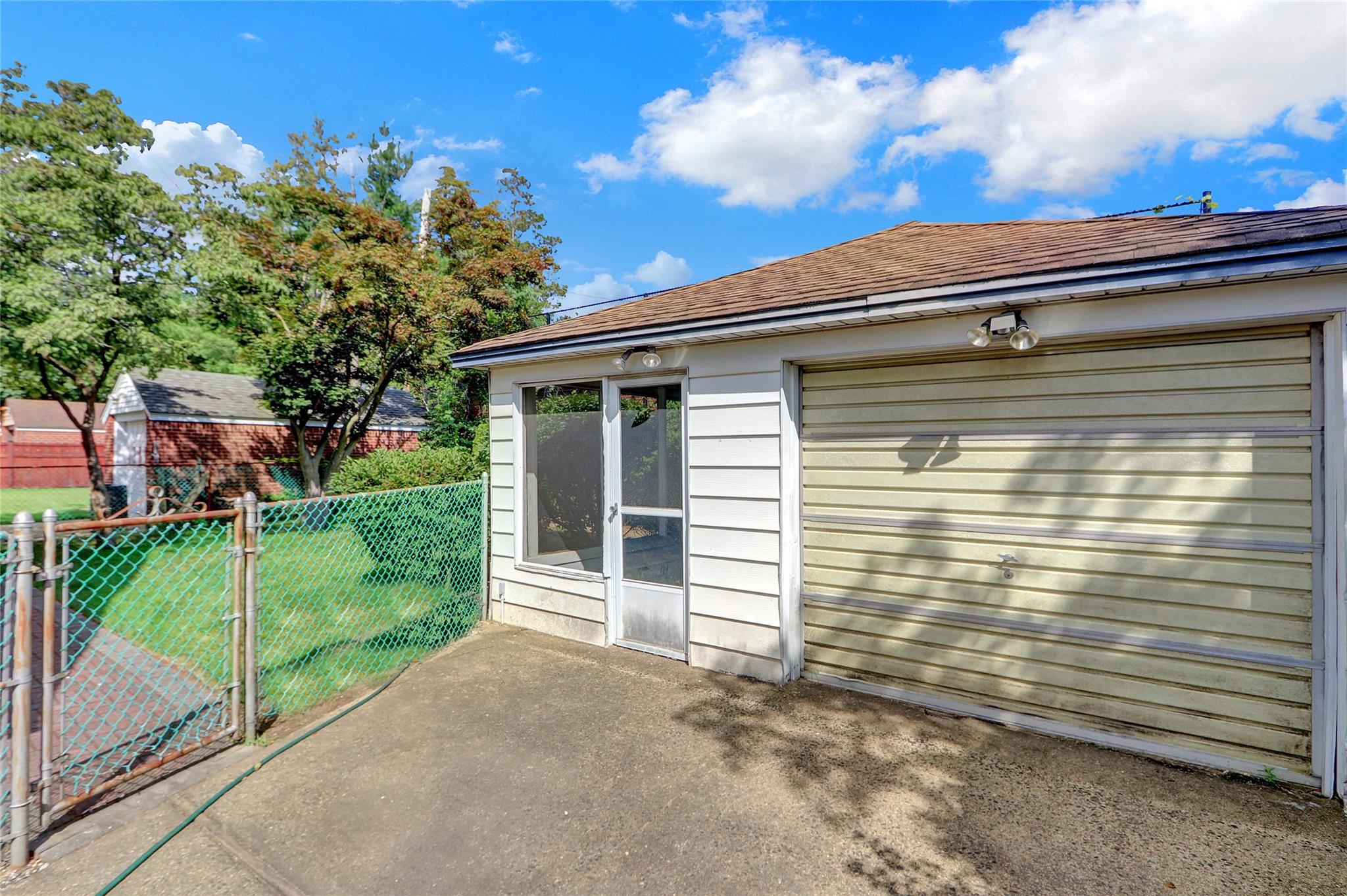 142 Kamda Boulevard, New Hyde Park, NY 11040