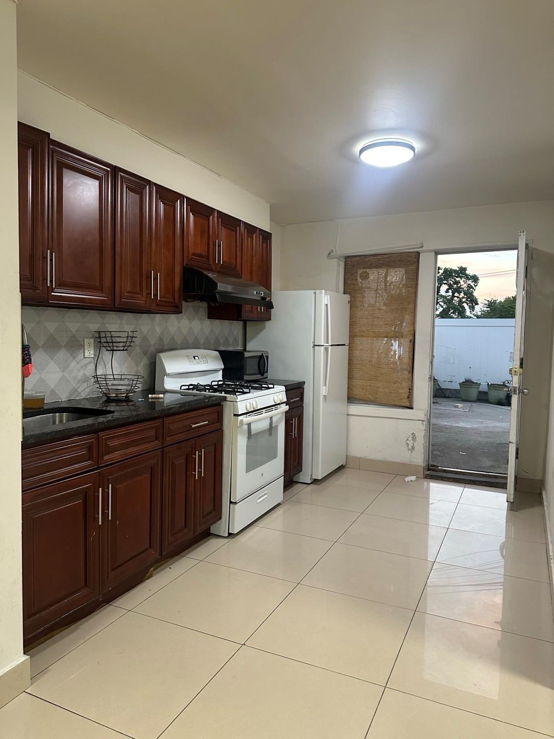 79-19 Calamus Avenue, Elmhurst, NY 11373