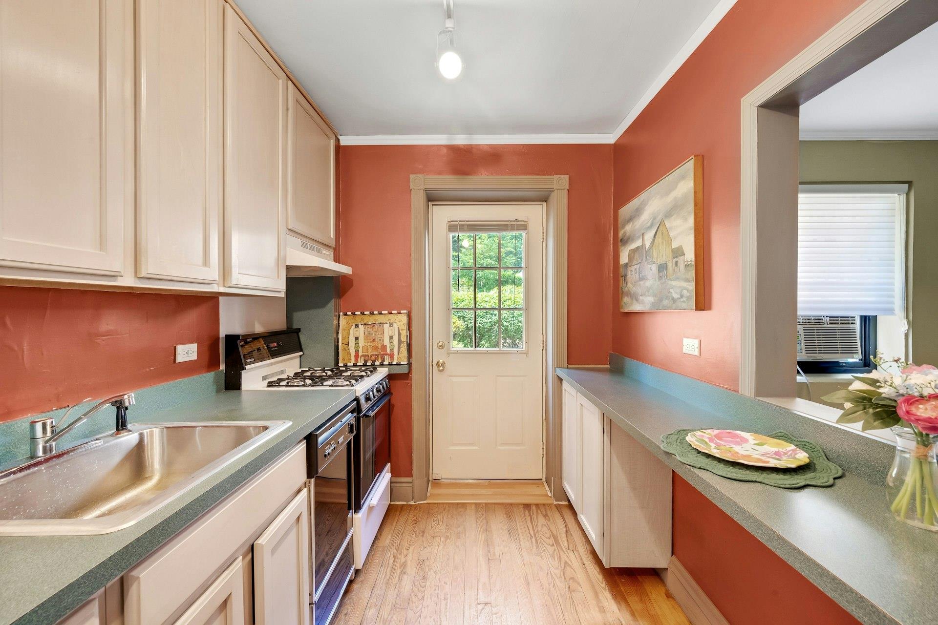 1209 California Road # 1R, Eastchester, NY 10709