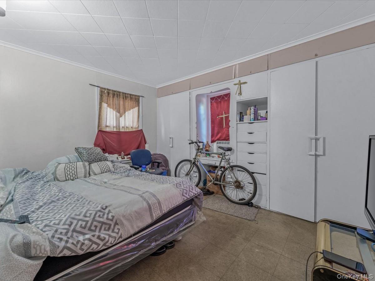 44 Saint Pauls Road S, Hempstead, NY 11550