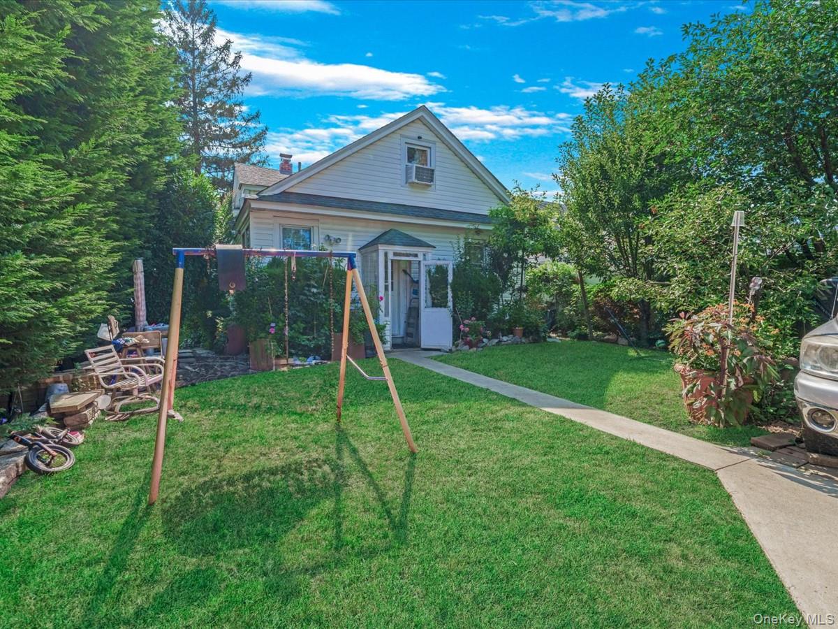 44 Saint Pauls Road S, Hempstead, NY 11550