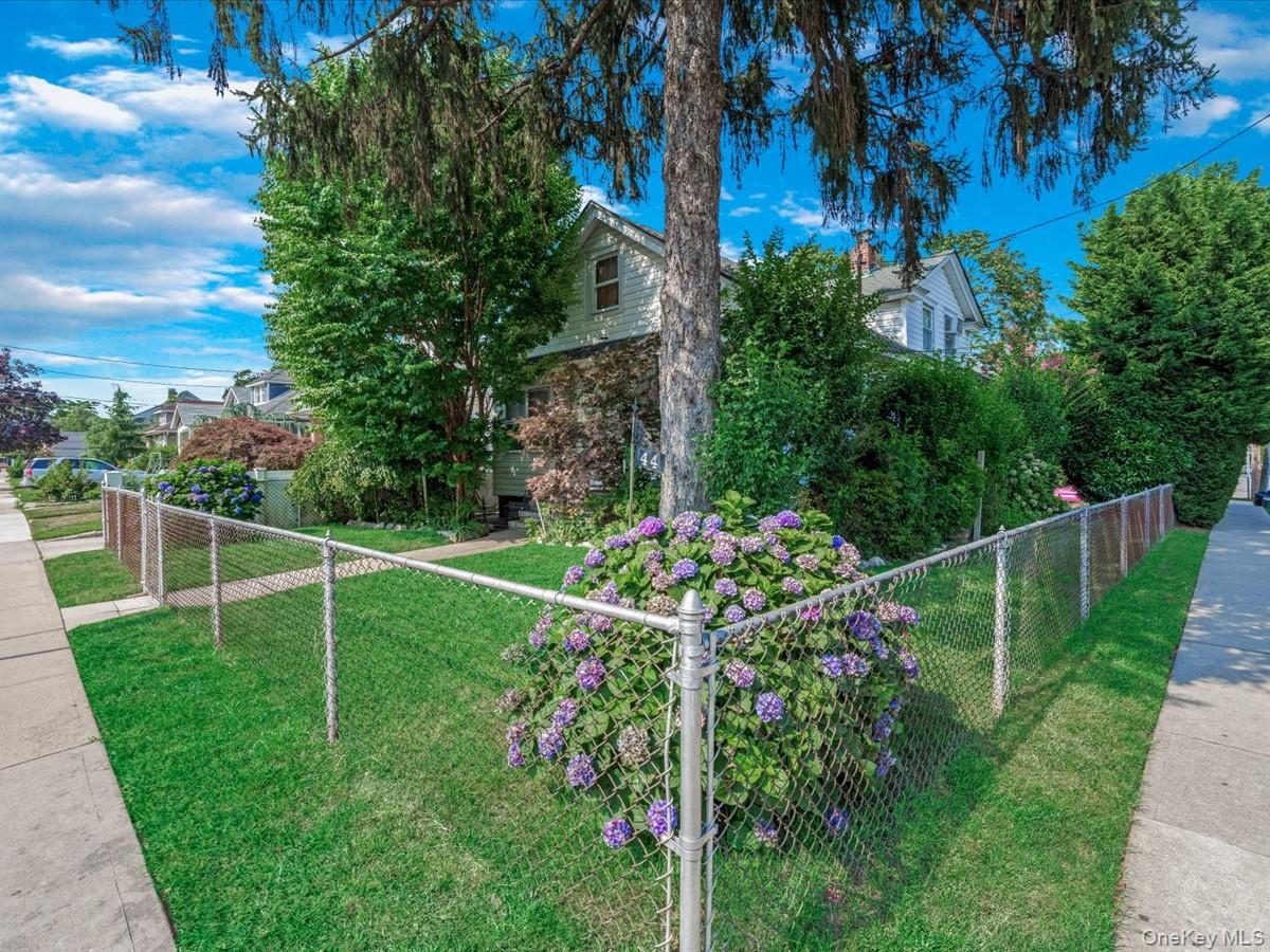 44 Saint Pauls Road S, Hempstead, NY 11550