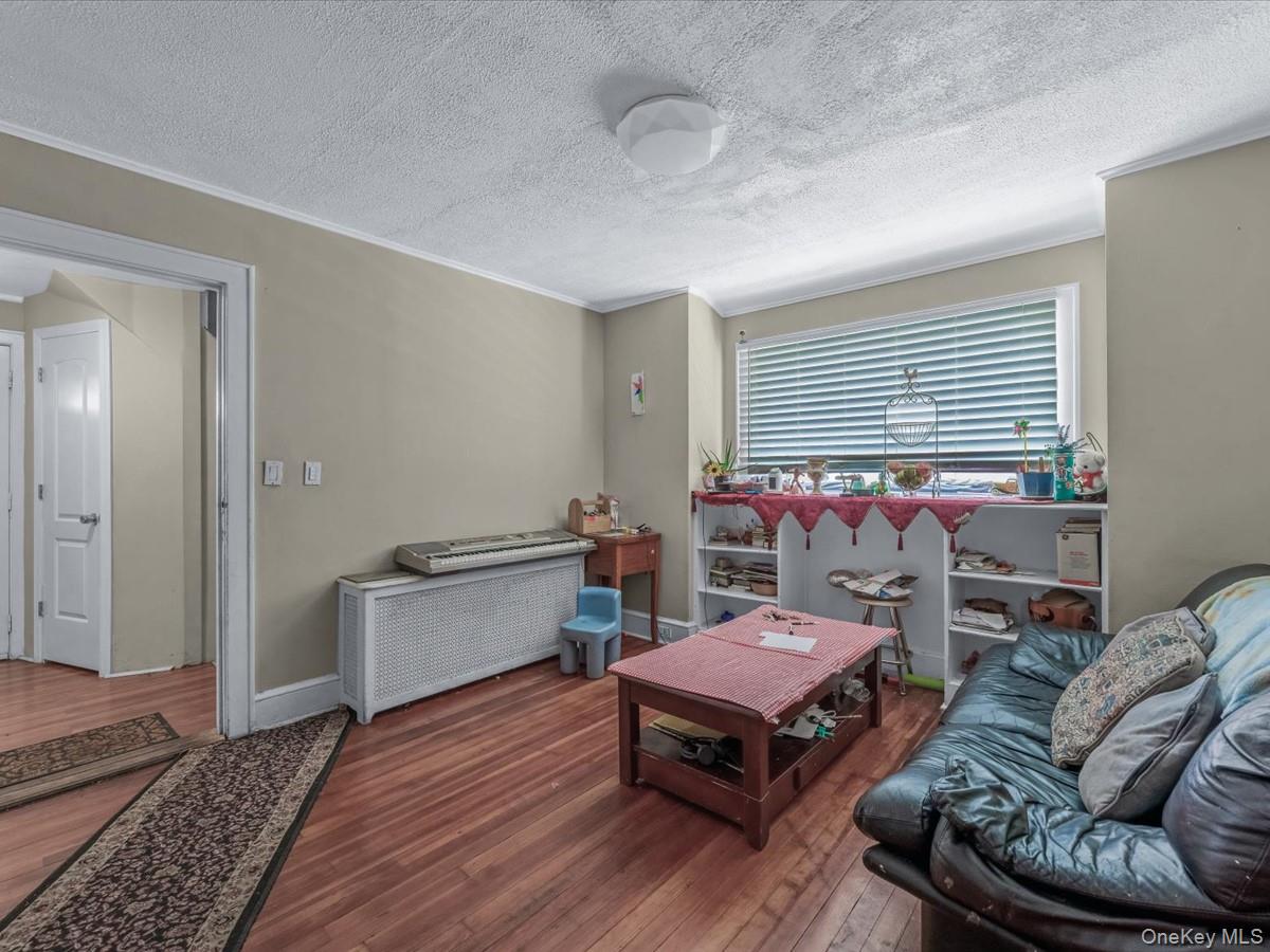 44 Saint Pauls Road S, Hempstead, NY 11550