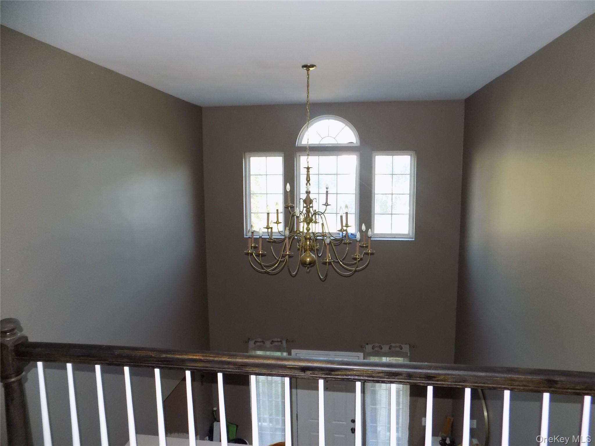 8 Cedardale Loop, Wappingers Falls, NY 12590