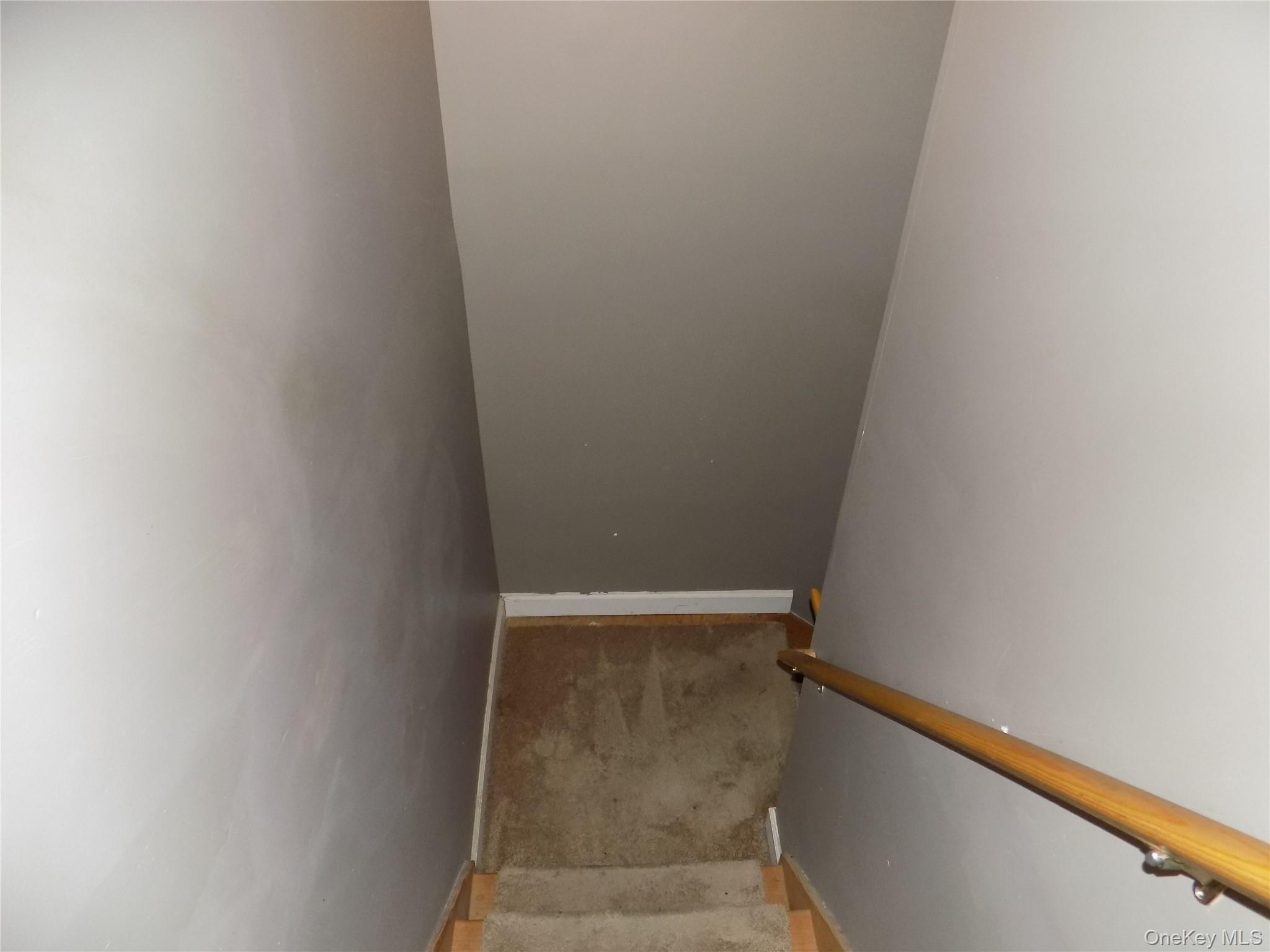 8 Cedardale Loop, Wappingers Falls, NY 12590