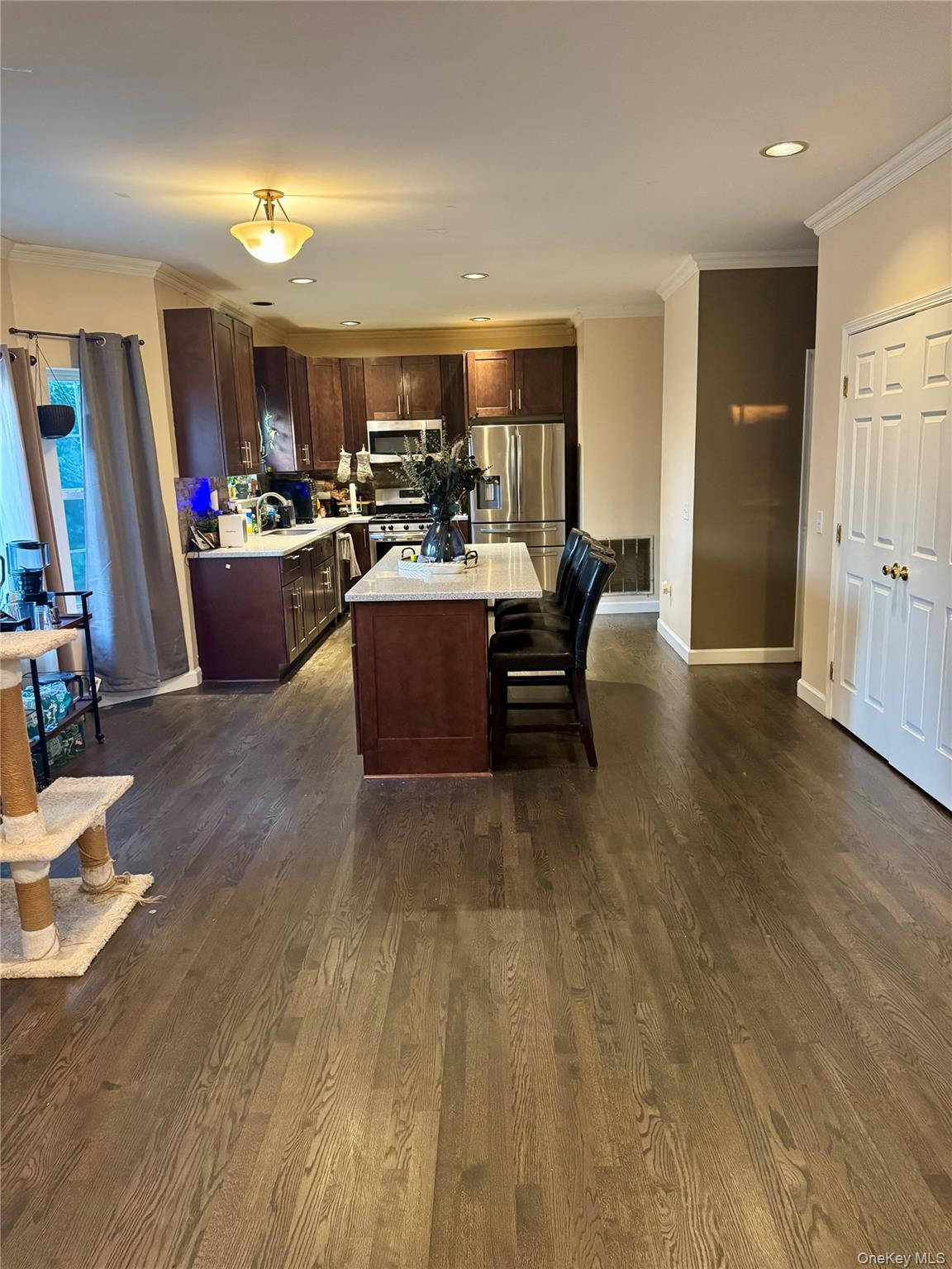 8 Cedardale Loop, Wappingers Falls, NY 12590