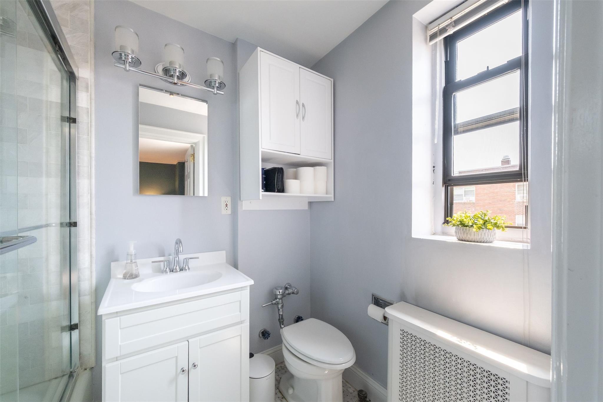 17 N Chatsworth Avenue # 6HI, Larchmont, NY 10538