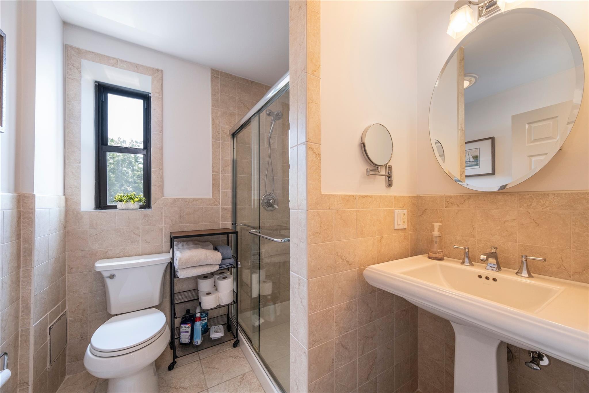 17 N Chatsworth Avenue # 6HI, Larchmont, NY 10538