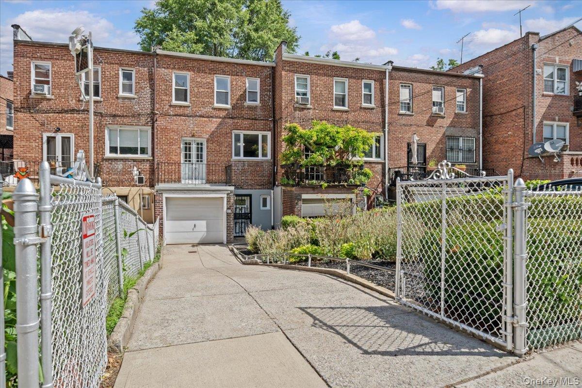 140 Van cortlandt park south, Bronx, NY 10463