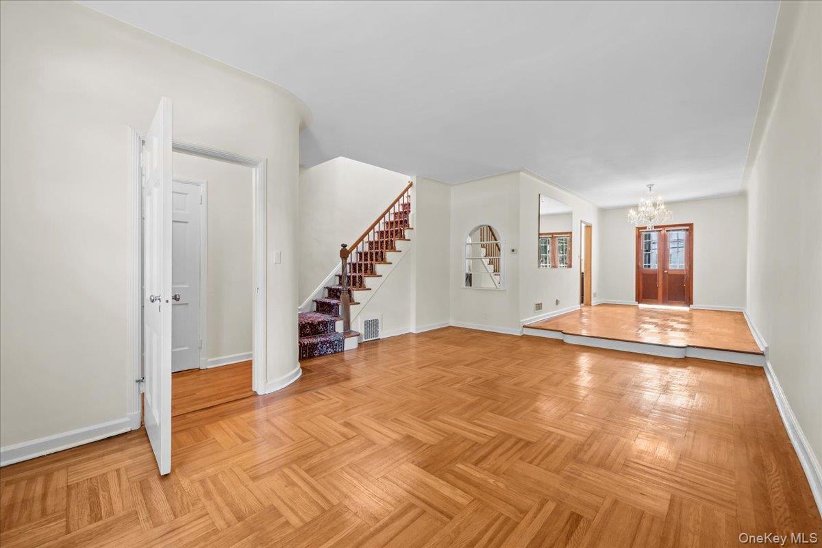 140 Van cortlandt park south, Bronx, NY 10463