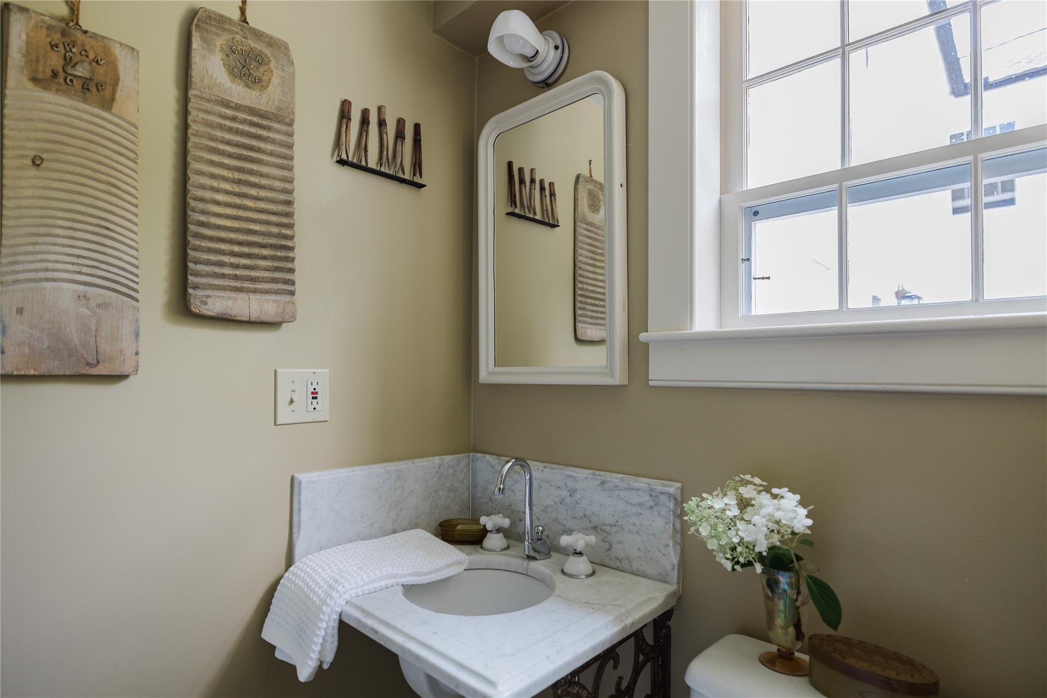 439 Kelly Road, New Lebanon, NY 12060