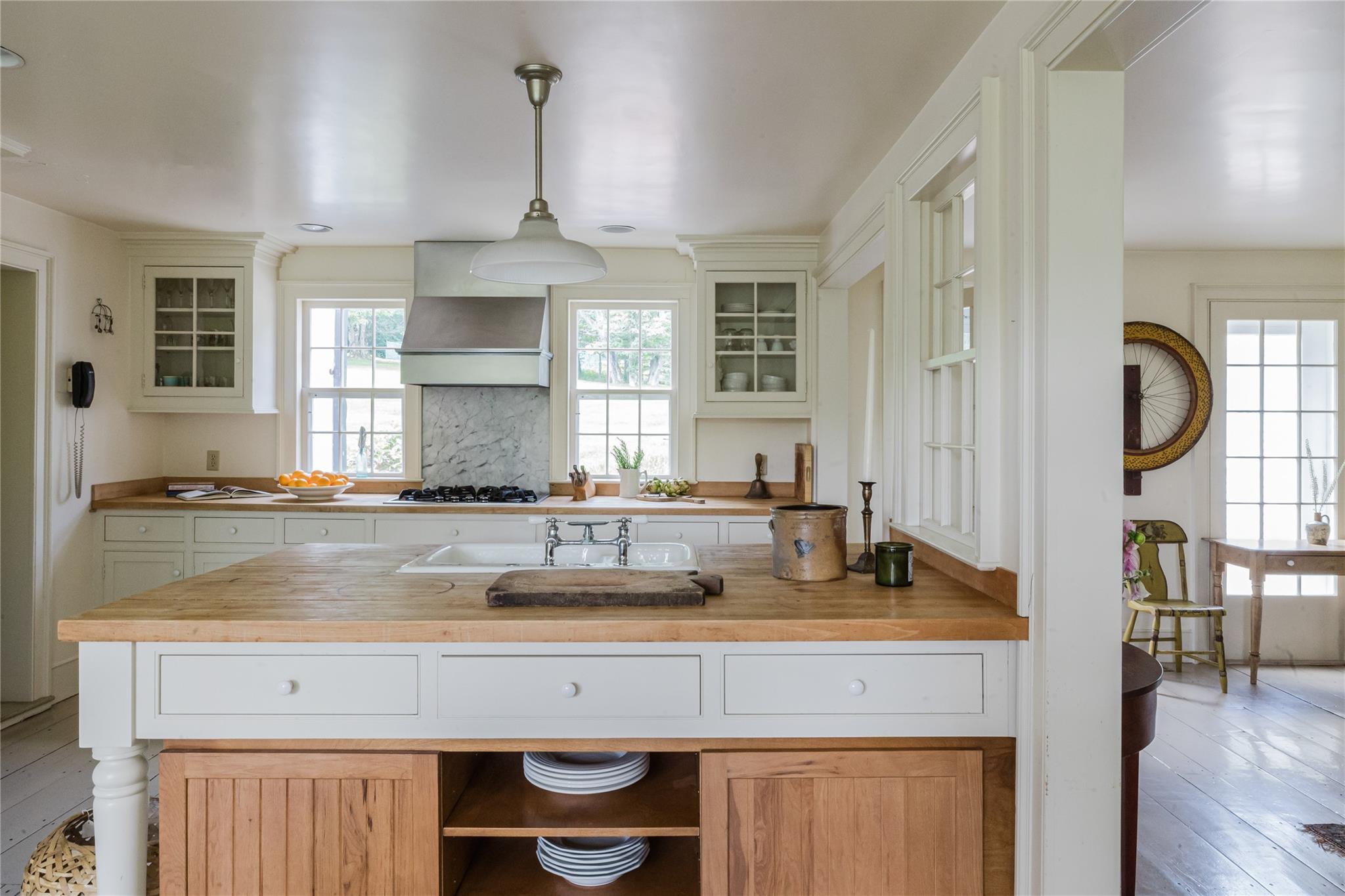 439 Kelly Road, New Lebanon, NY 12060