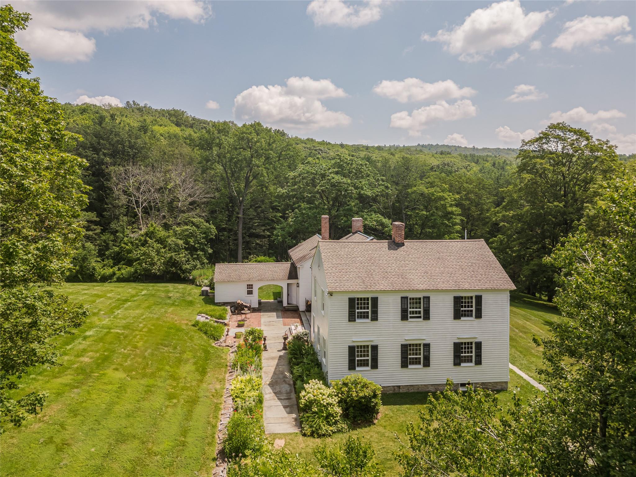 439 Kelly Road, New Lebanon, NY 12060