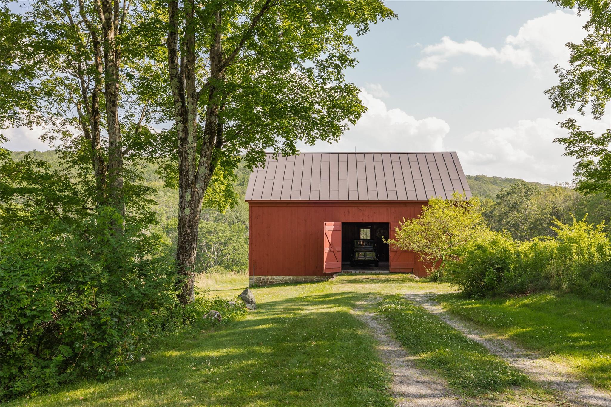 439 Kelly Road, New Lebanon, NY 12060