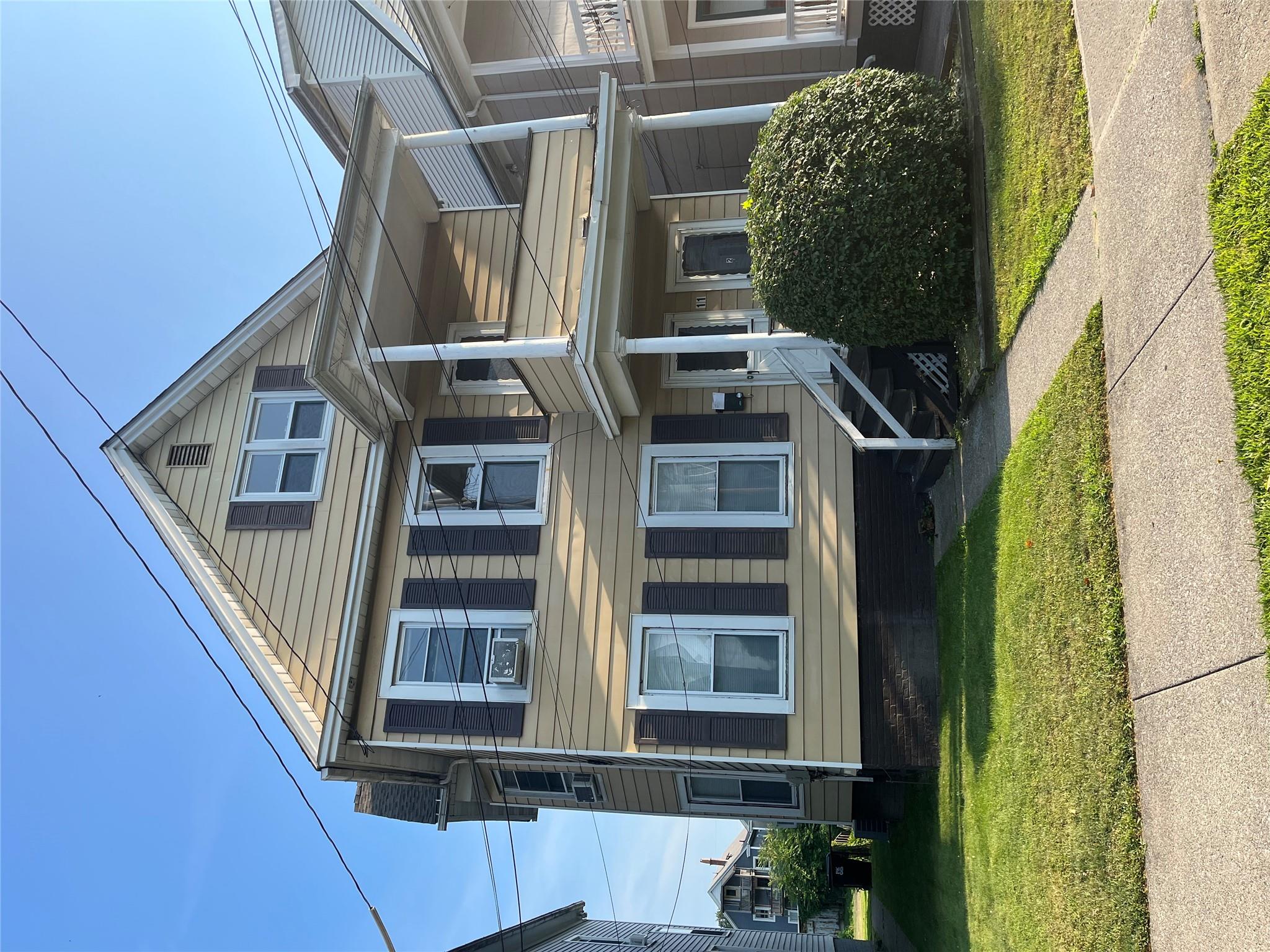 11 Dean Place # 2, Poughkeepsie, NY 12601
