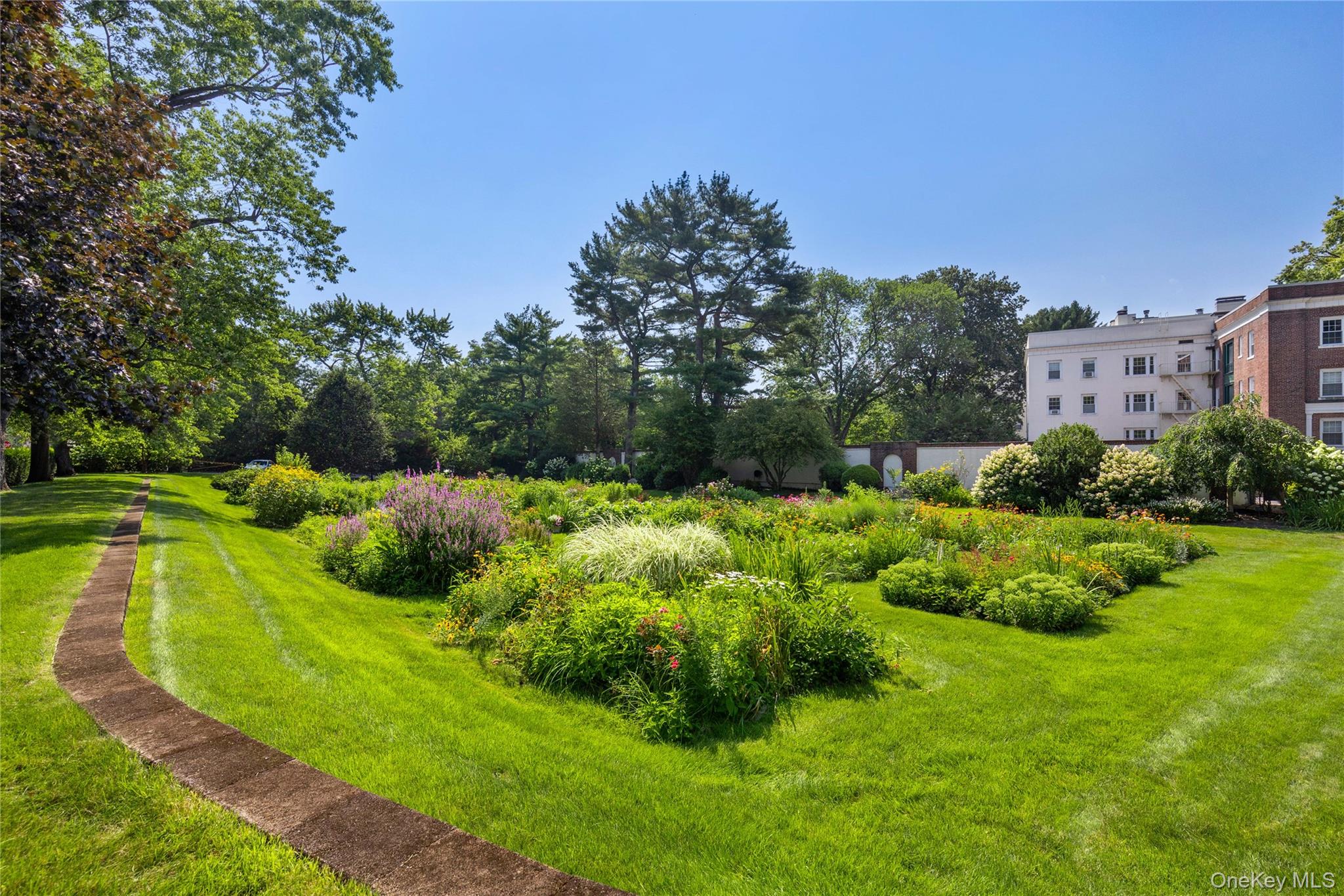 2 Brooklands # GD, Bronxville, NY 10708