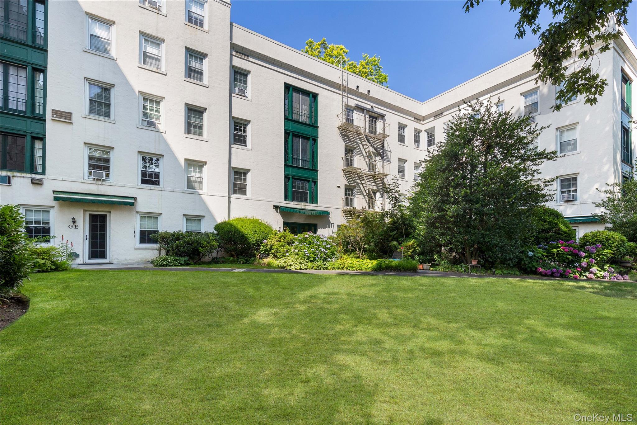 2 Brooklands # GD, Bronxville, NY 10708