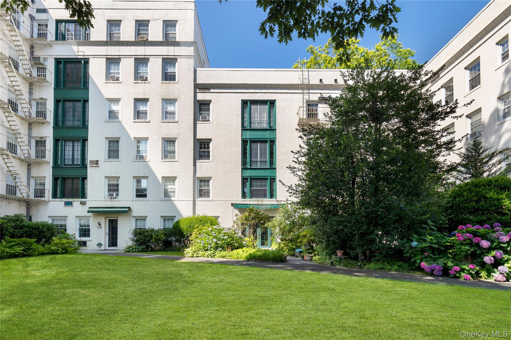 2 Brooklands # GD, Bronxville, NY 10708