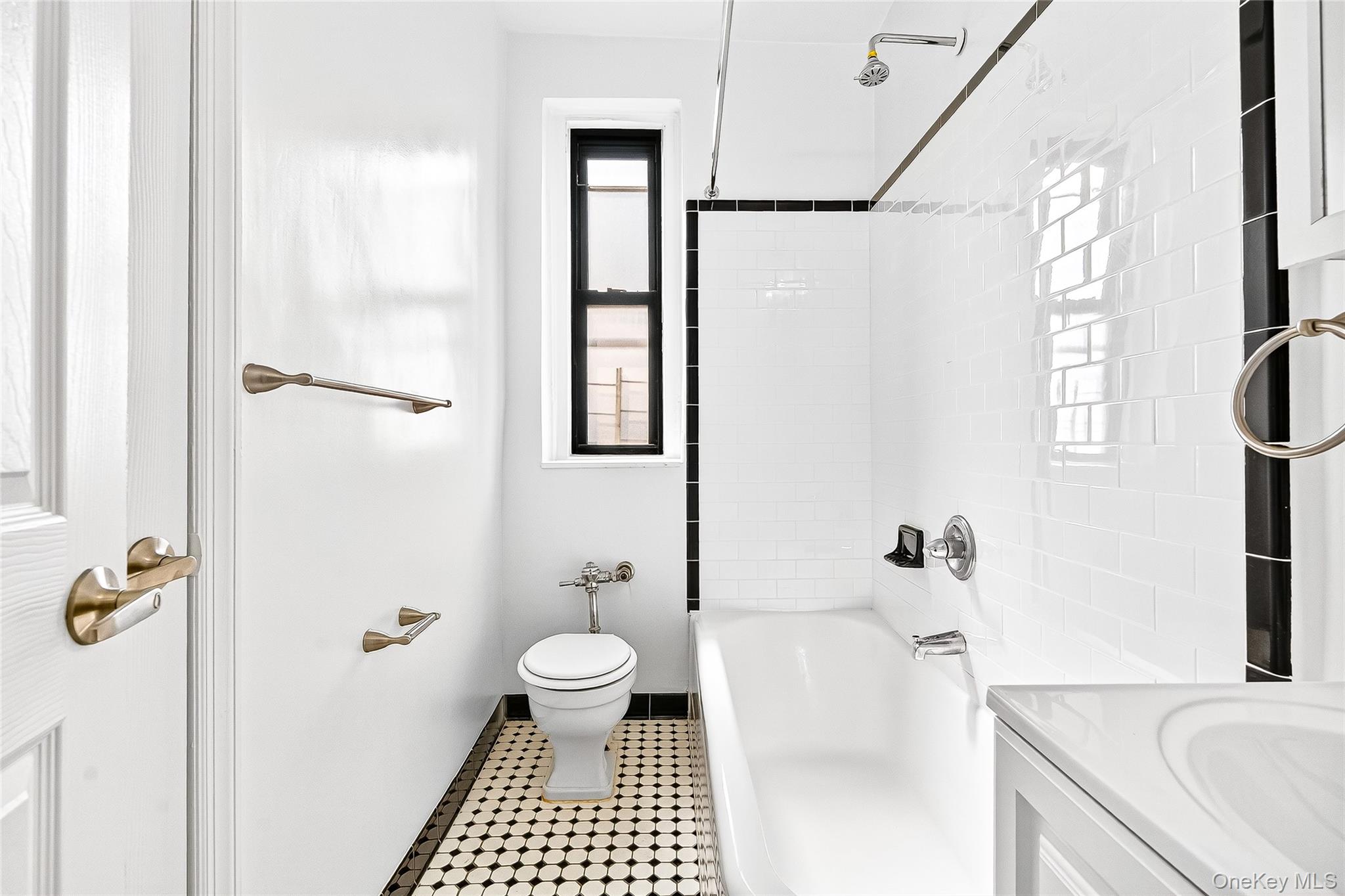 190 E Mosholu Parkway S # 4G, Bronx, NY 10458