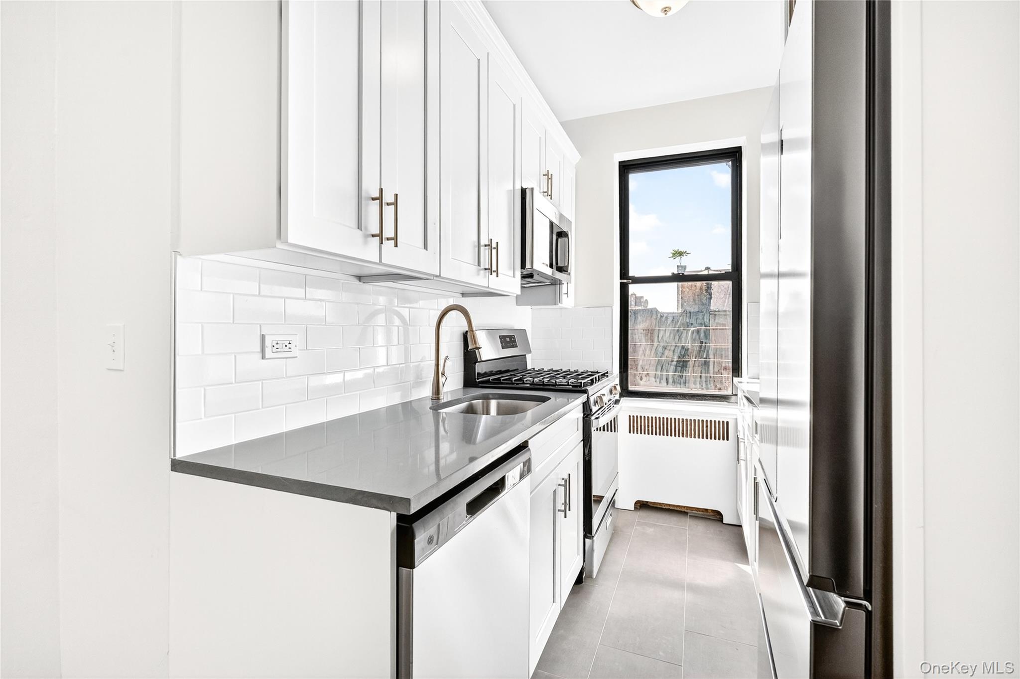 190 E Mosholu Parkway S # 4G, Bronx, NY 10458