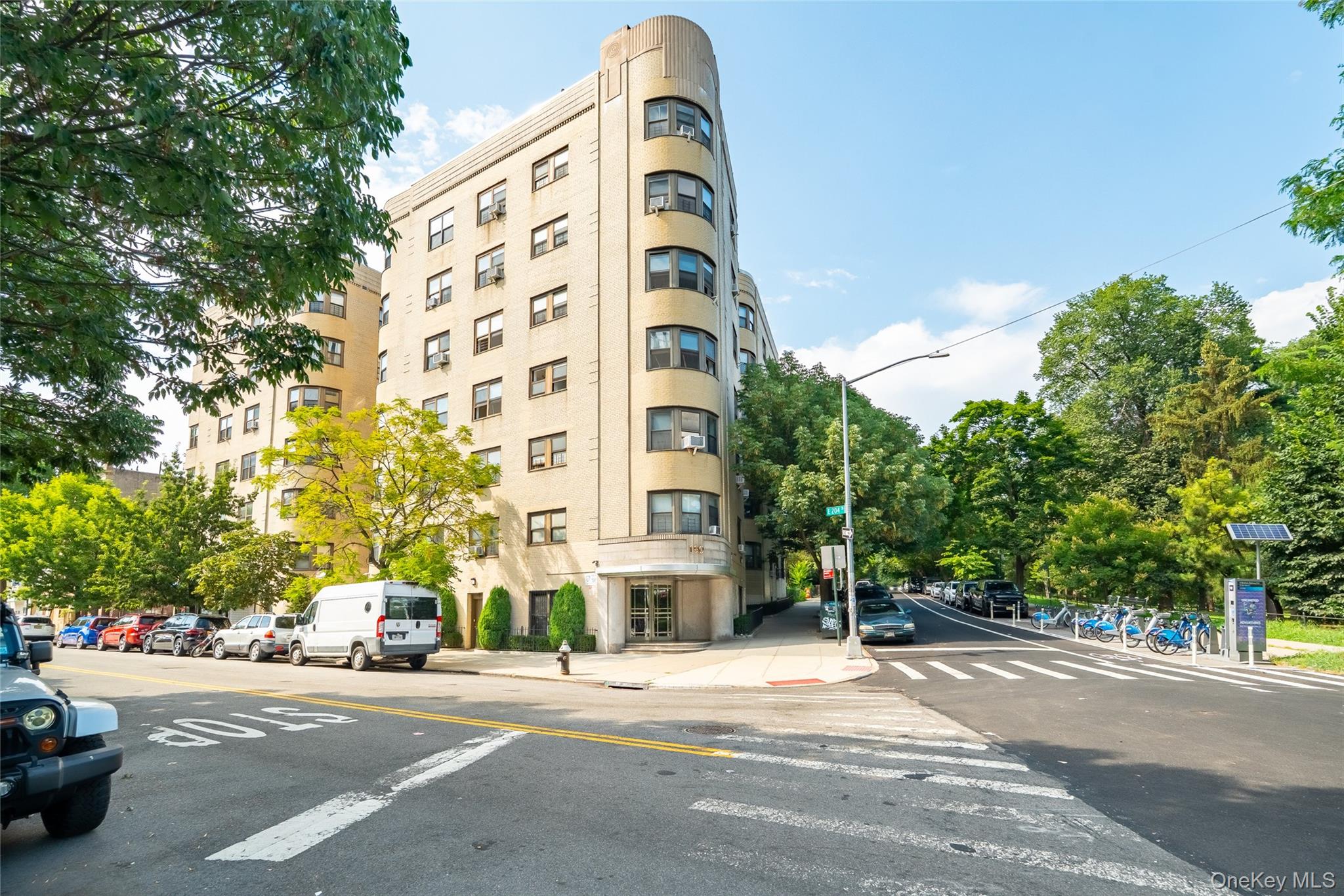 190 E Mosholu Parkway S # 4G, Bronx, NY 10458