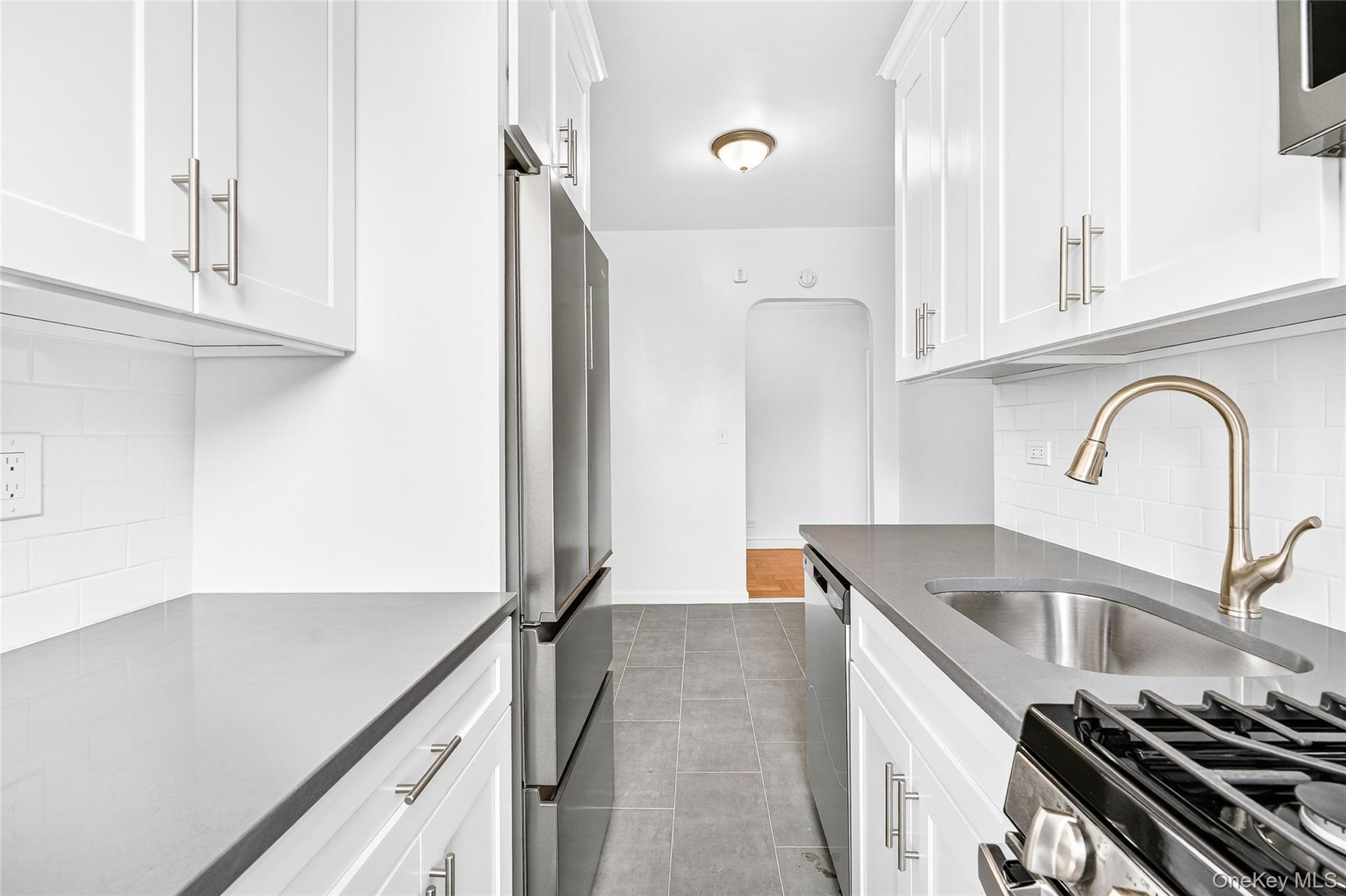 190 E Mosholu Parkway S # 4G, Bronx, NY 10458