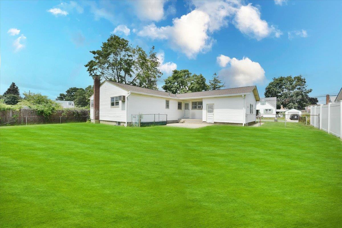 212 N Cedar Street, Massapequa, NY 11758