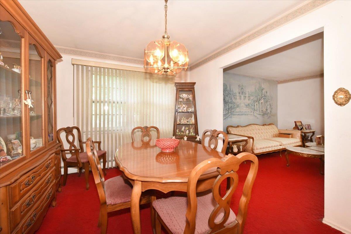 212 N Cedar Street, Massapequa, NY 11758