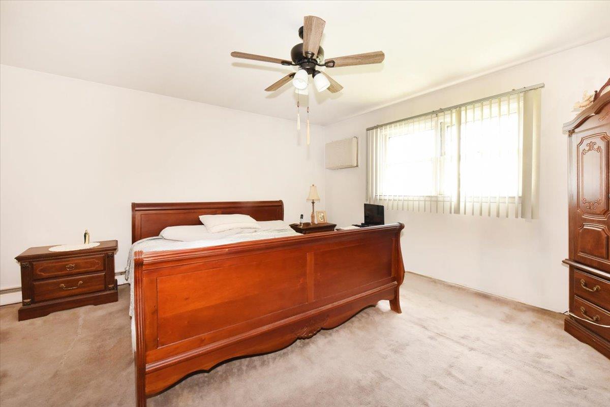 212 N Cedar Street, Massapequa, NY 11758