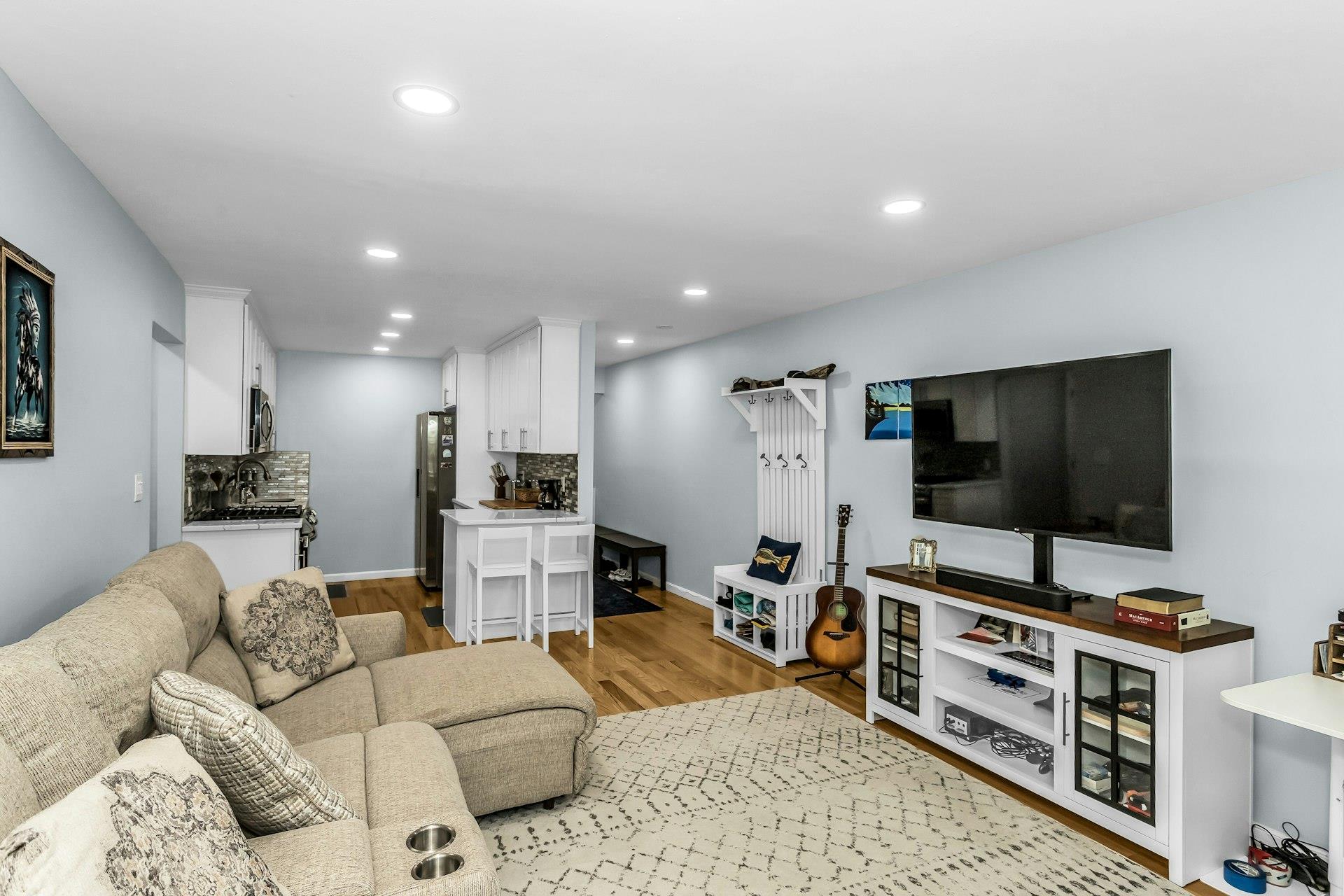 324 Post Avenue # 5-J, Westbury, NY 11590