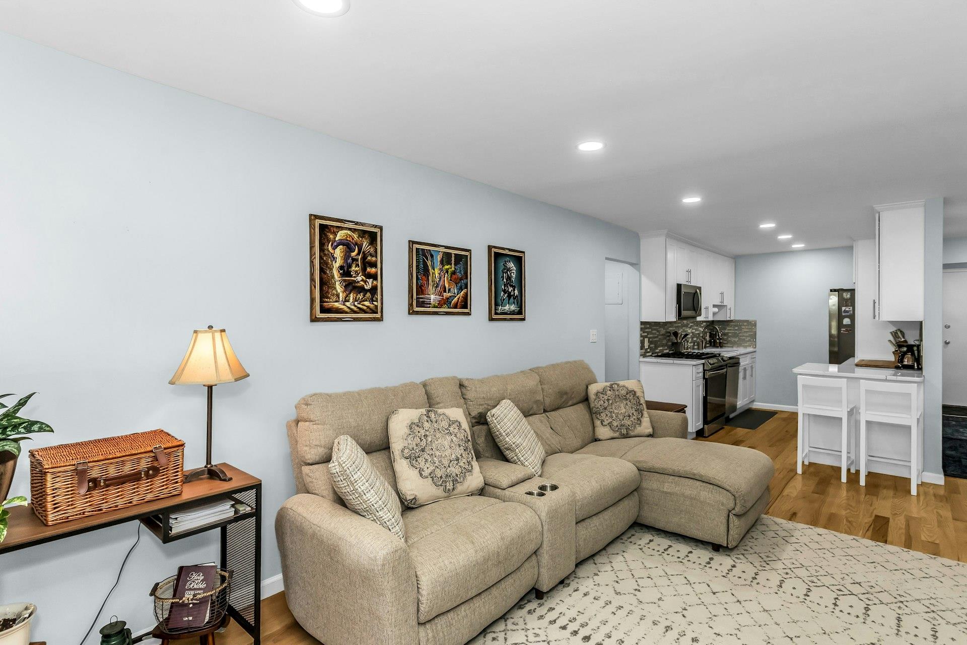 324 Post Avenue # 5-J, Westbury, NY 11590