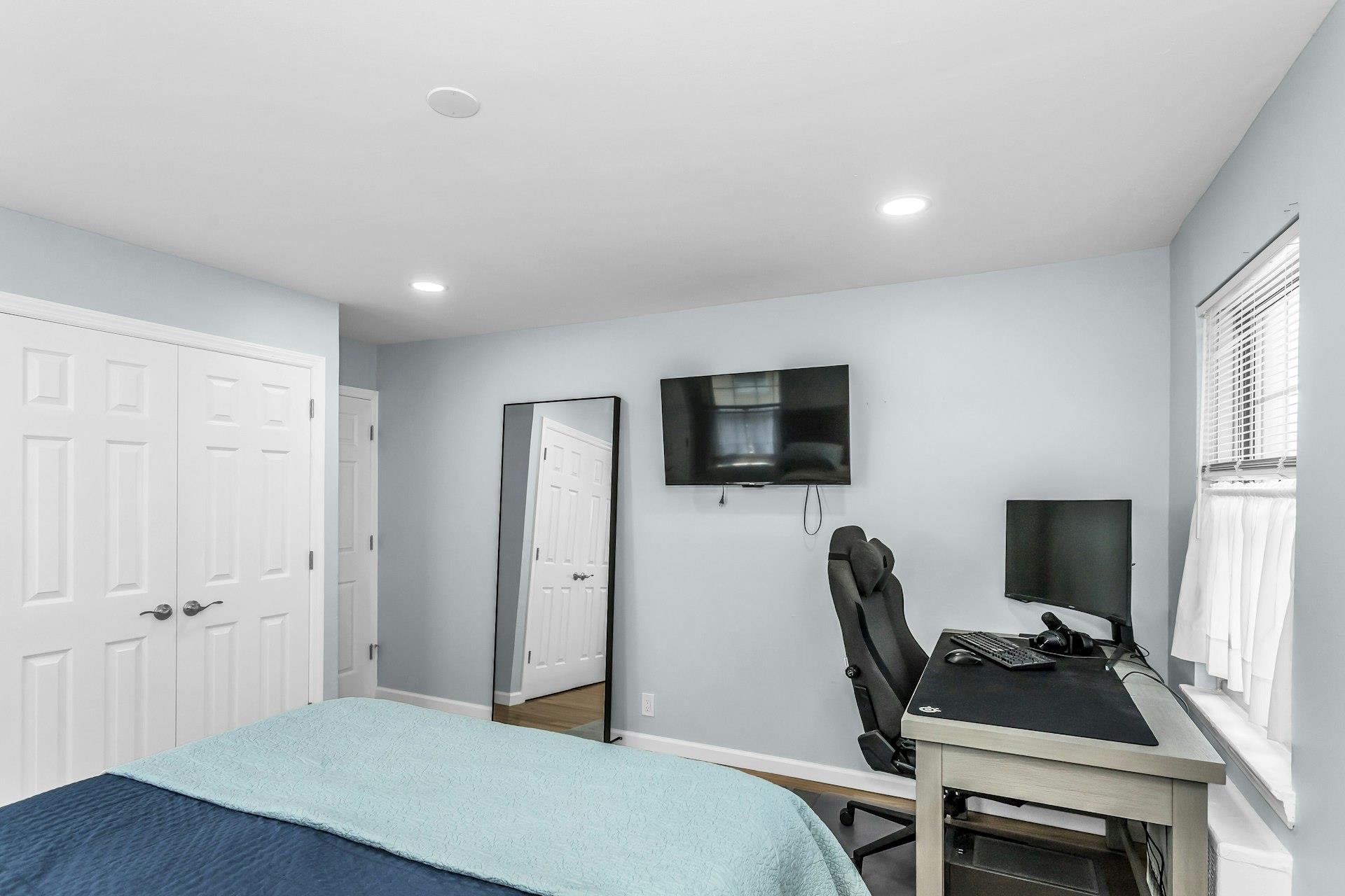 324 Post Avenue # 5-J, Westbury, NY 11590