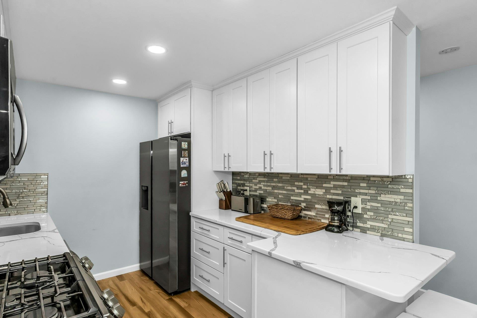 324 Post Avenue # 5-J, Westbury, NY 11590