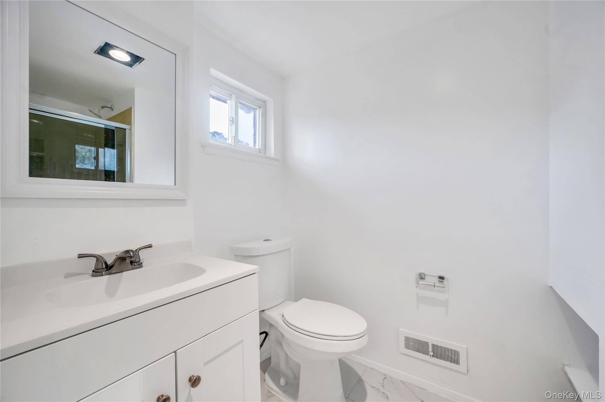 295 W 24th Street, Deer Park, NY 11729