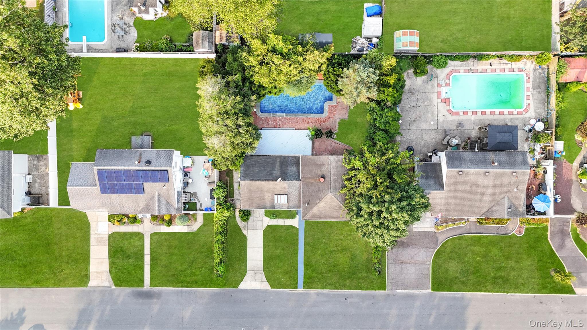 295 W 24th Street, Deer Park, NY 11729