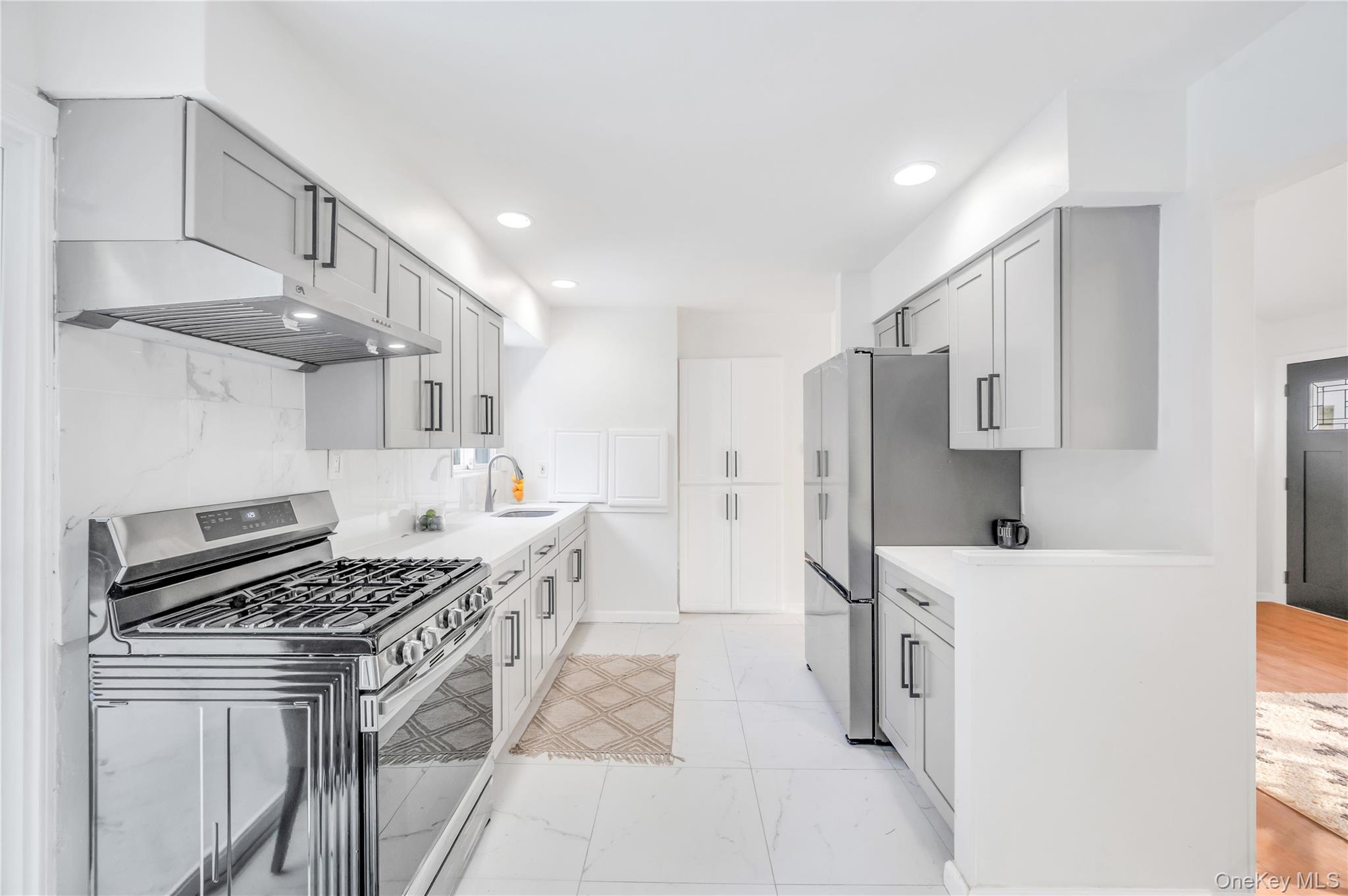 295 W 24th Street, Deer Park, NY 11729